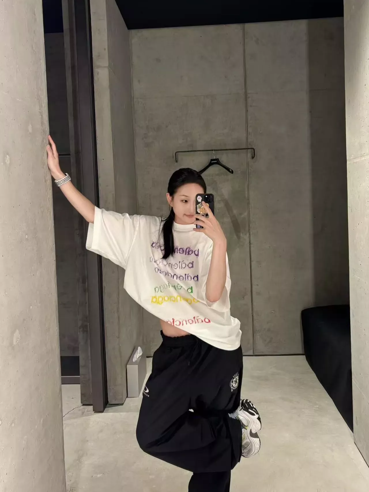 발렌시아가 레인보우 반소매 티셔츠 상세 이미지 15
