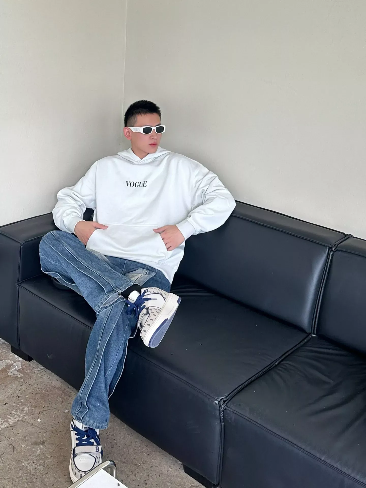 발렌시아가 등대 프린트 워싱 후드 티셔츠 상세 이미지 19
