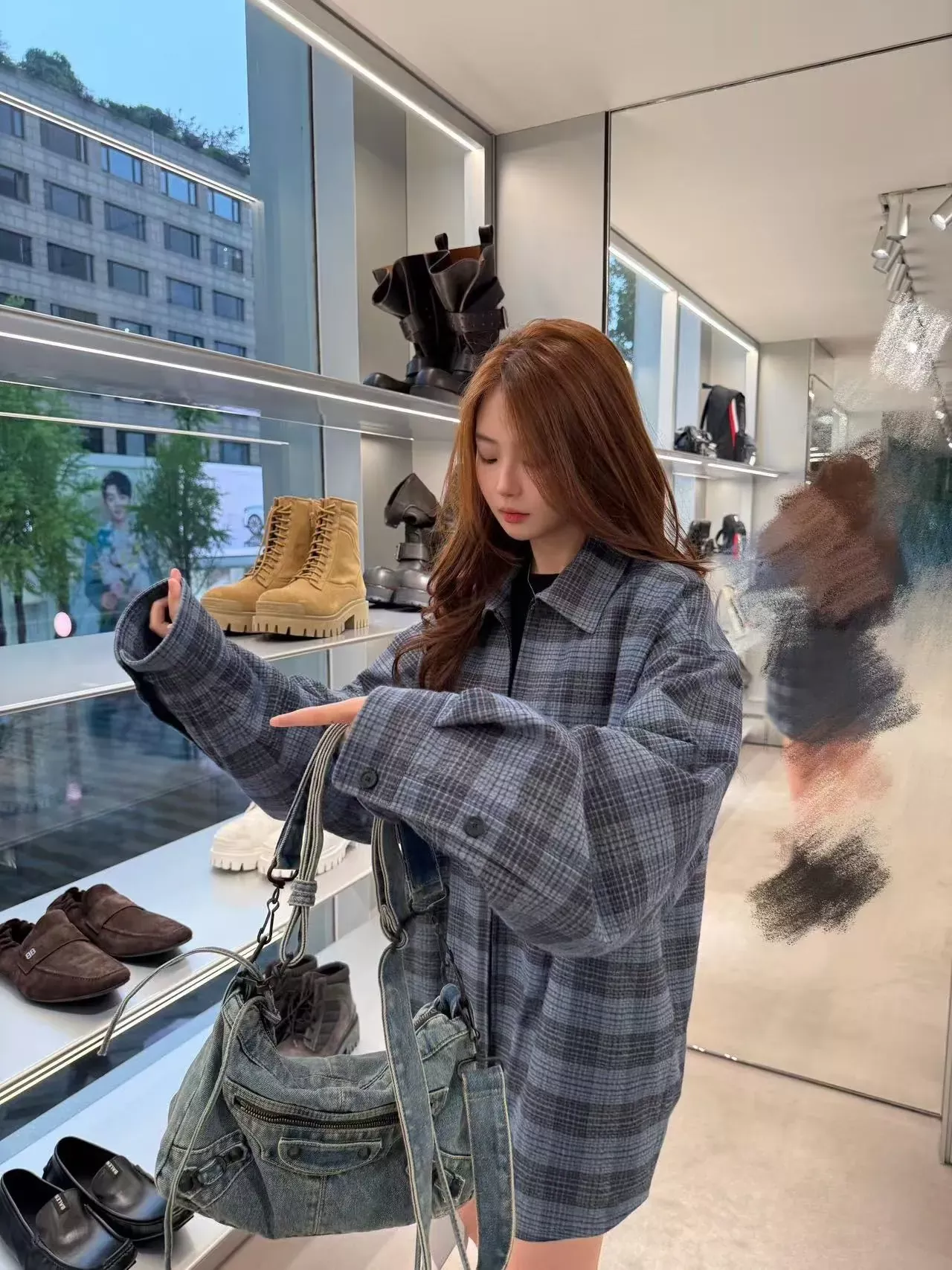 발렌시아가 그린 체크 퀼팅 남녀공용 집업 재킷 상세 이미지 20