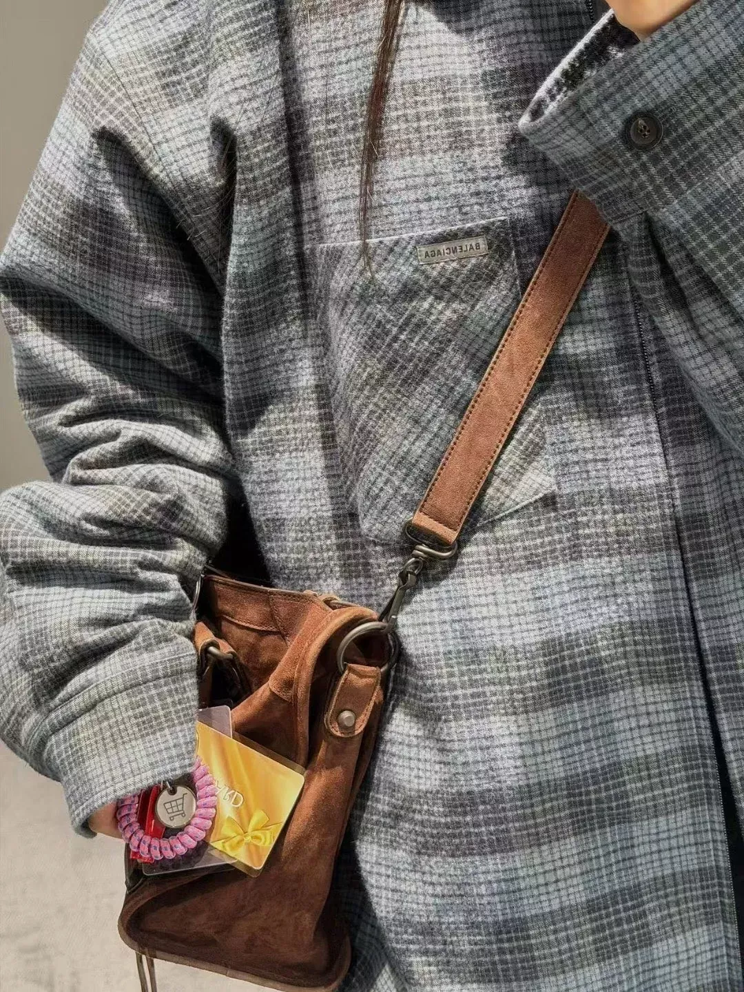 발렌시아가 그린 체크 퀼팅 남녀공용 집업 재킷 상세 이미지 23