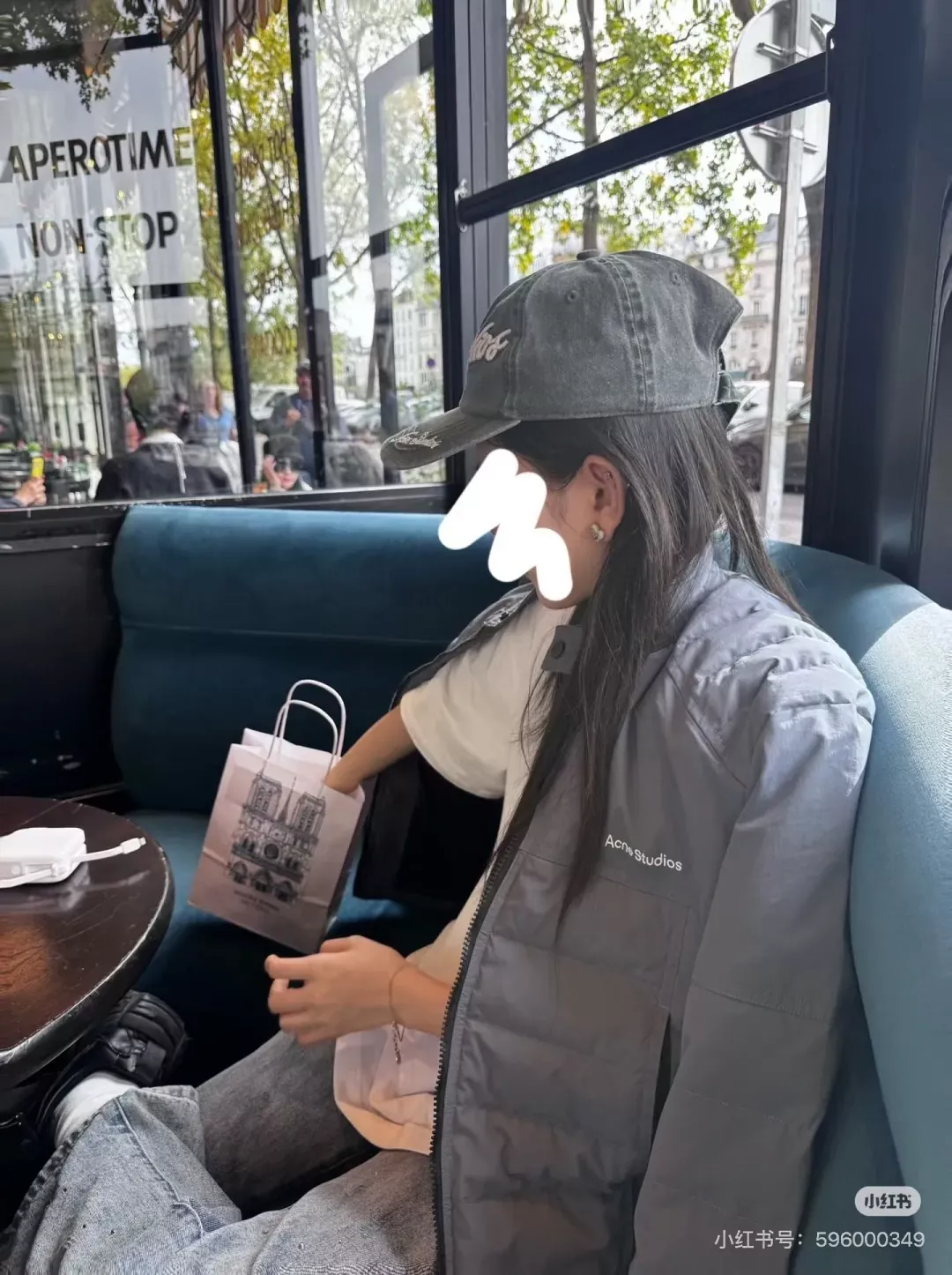 아크네스튜디오 로고 프린트 경량 남녀공용 쇼트 패딩 상세 이미지 15