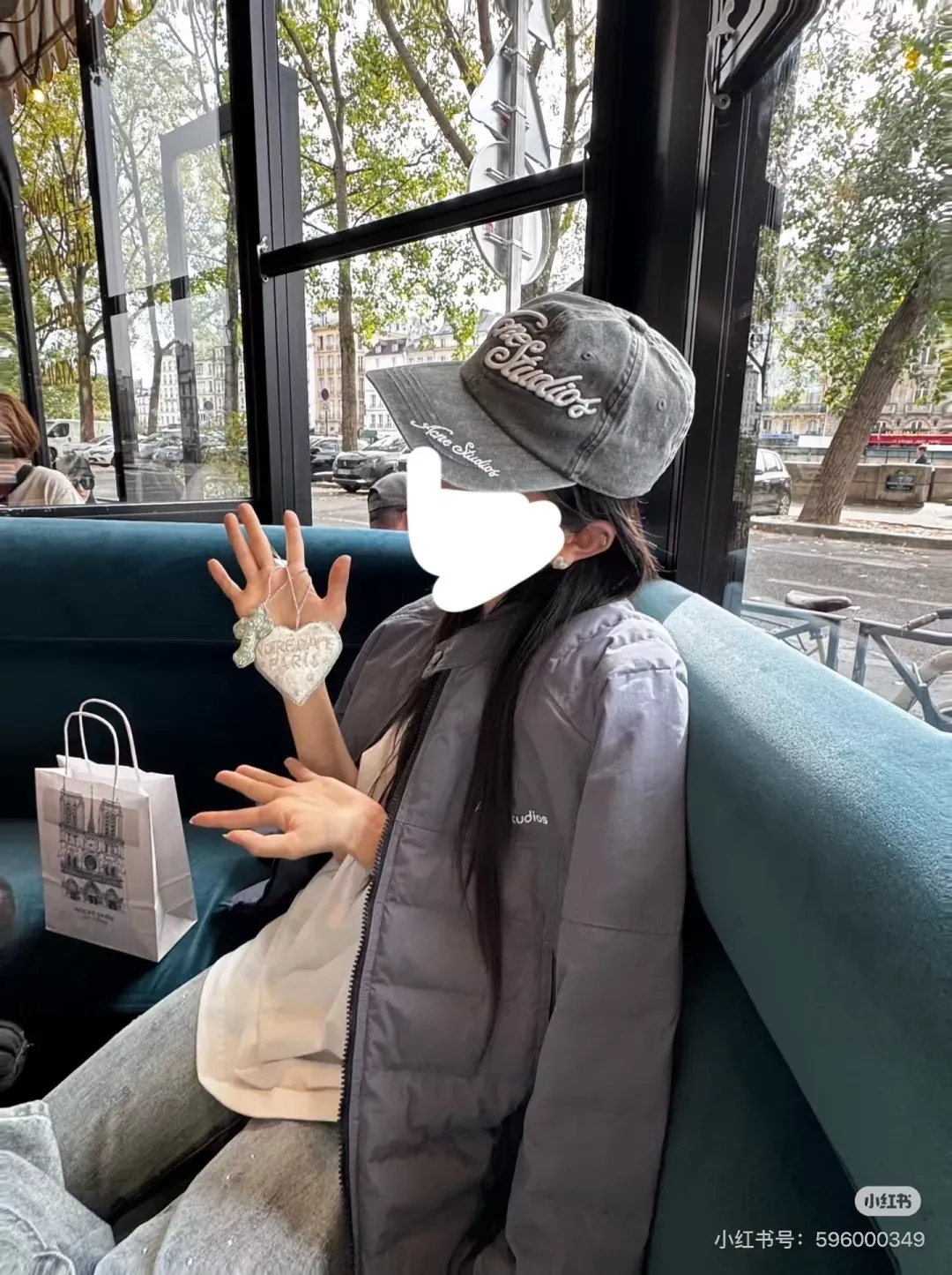 아크네스튜디오 로고 프린트 경량 남녀공용 쇼트 패딩 상세 이미지 16