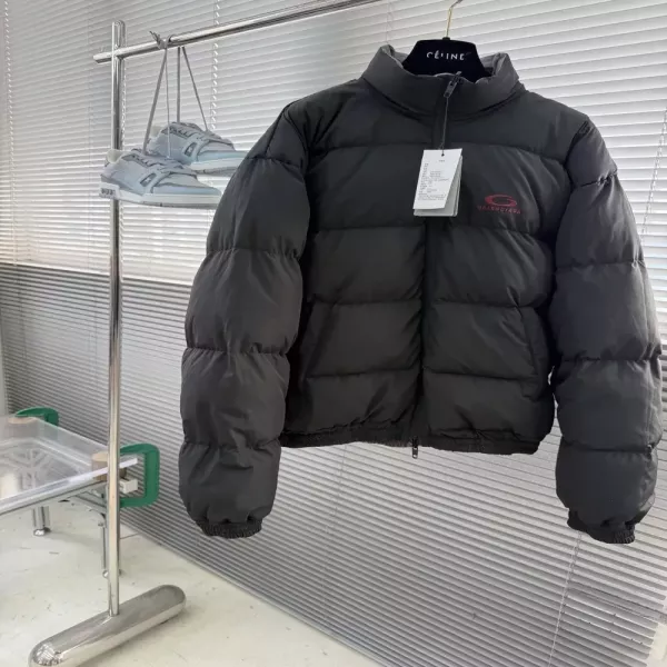 발렌시아가 양면 배색 하이넥 남녀공용 쇼트 패딩