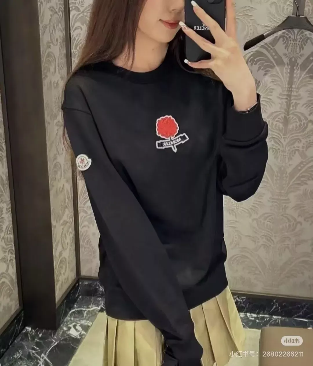 몽클레어 플라워 자수 패치 남녀공용 맨투맨 티셔츠 상세 이미지 10