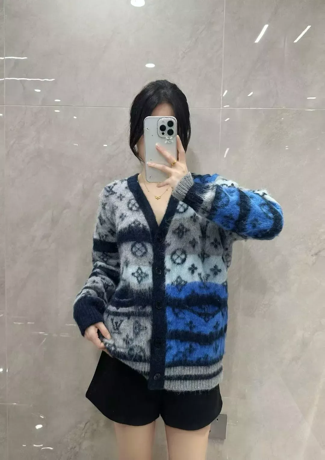 루이비통 모노그램 마혼방 긴소매 가디건 상세 이미지 13