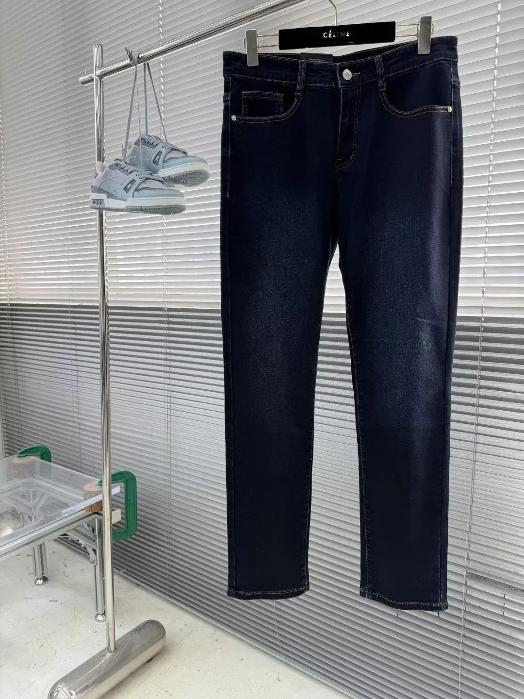 아르마니 워싱 스트레이트 데님 팬츠 상세 이미지 1