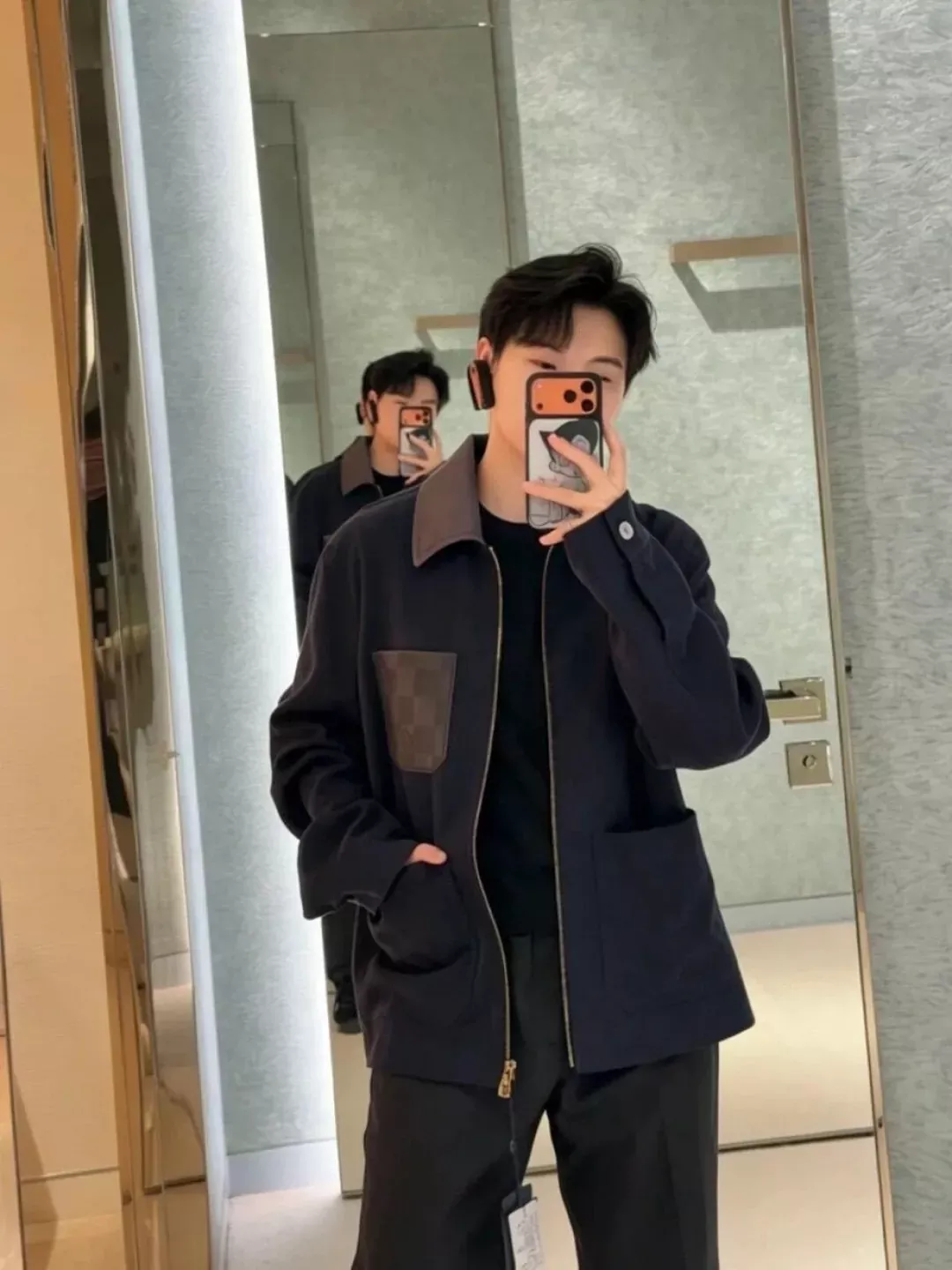 루이비통 니트 배색 카라 집업 남녀공용 집업 재킷 상세 이미지 24