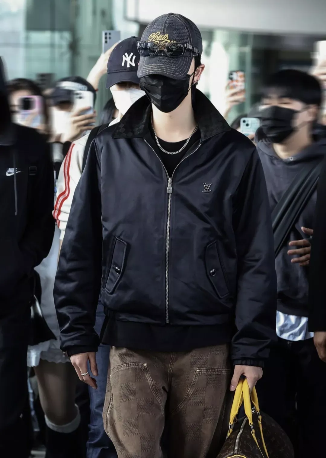 루이비통 양면 자카드 가죽 카라 남녀공용 집업 재킷 상세 이미지 26