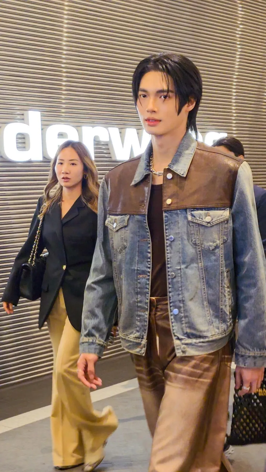 프라다 워싱 데님 배색 남녀공용 데님 재킷 상세 이미지 22