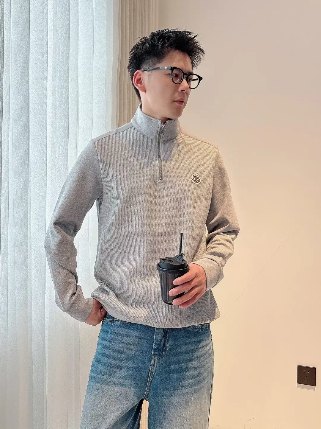 몽클레어 반집업 가죽 배색 남녀공용 맨투맨 티셔츠 상세 이미지 23