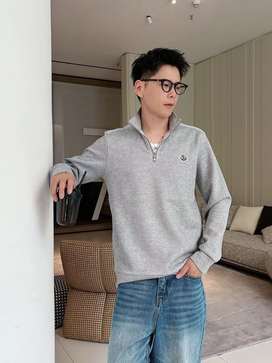 몽클레어 반집업 가죽 배색 남녀공용 맨투맨 티셔츠 상세 이미지 25