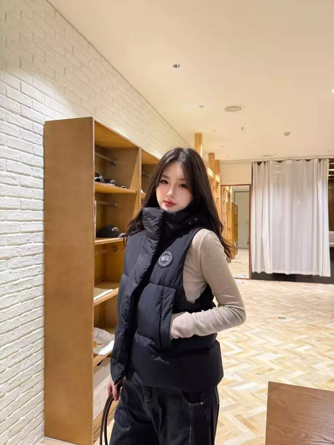 캐나다구스 후드 하이넥 패딩 여성용 패딩 조끼 상세 이미지 29