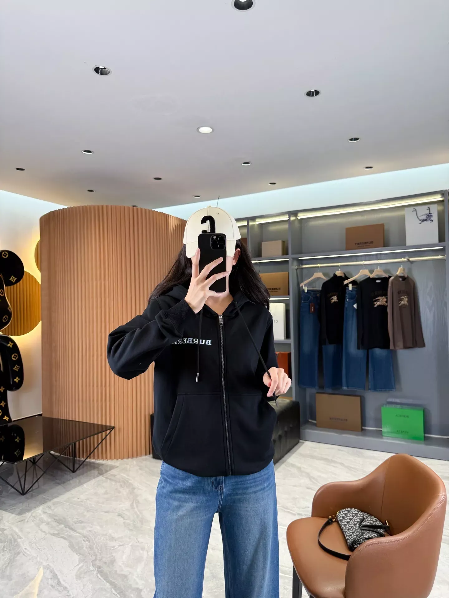 버버리 기사 프린트 집업 후드 재킷 상세 이미지 39