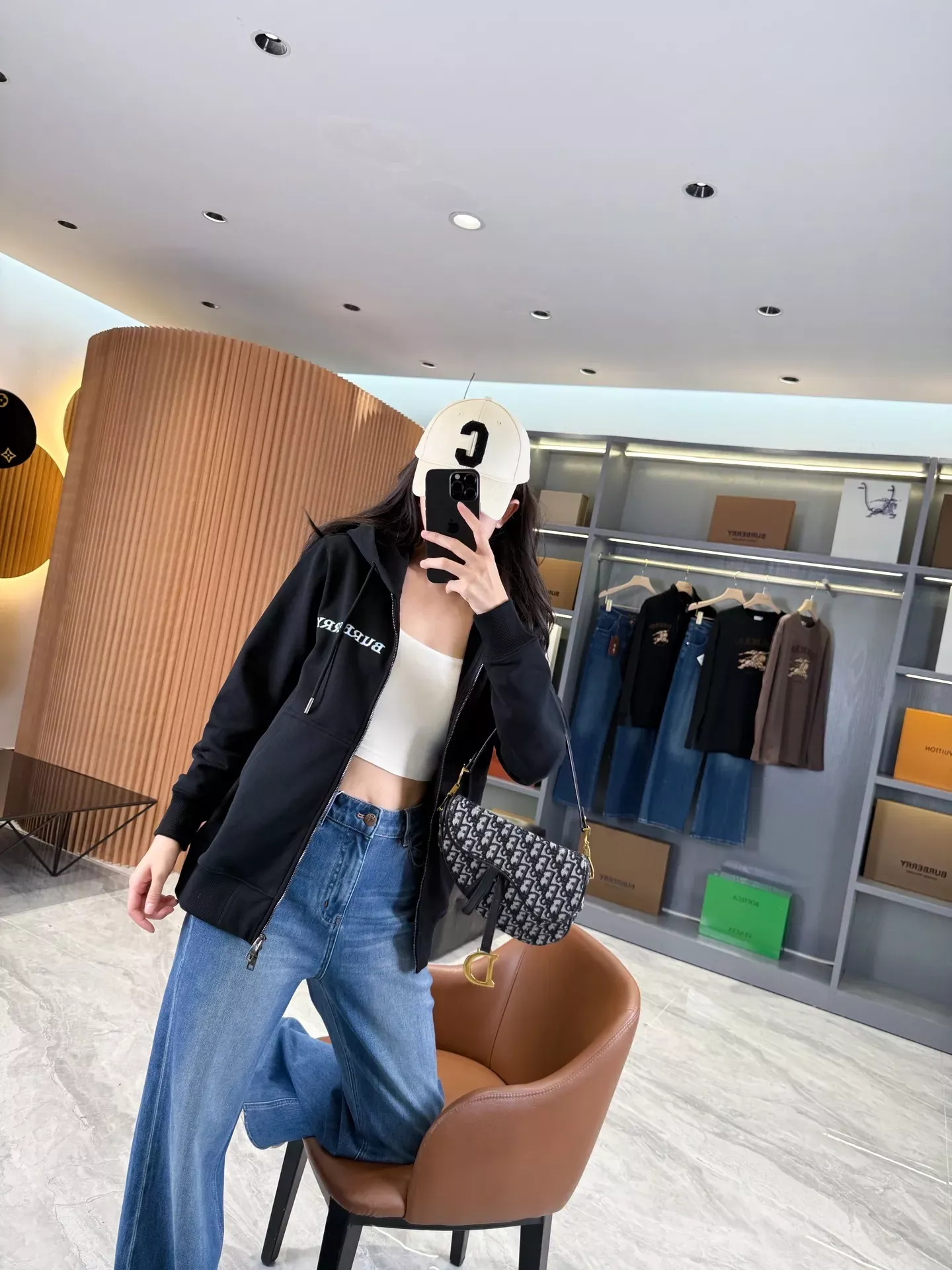 버버리 기사 프린트 집업 후드 재킷 상세 이미지 45