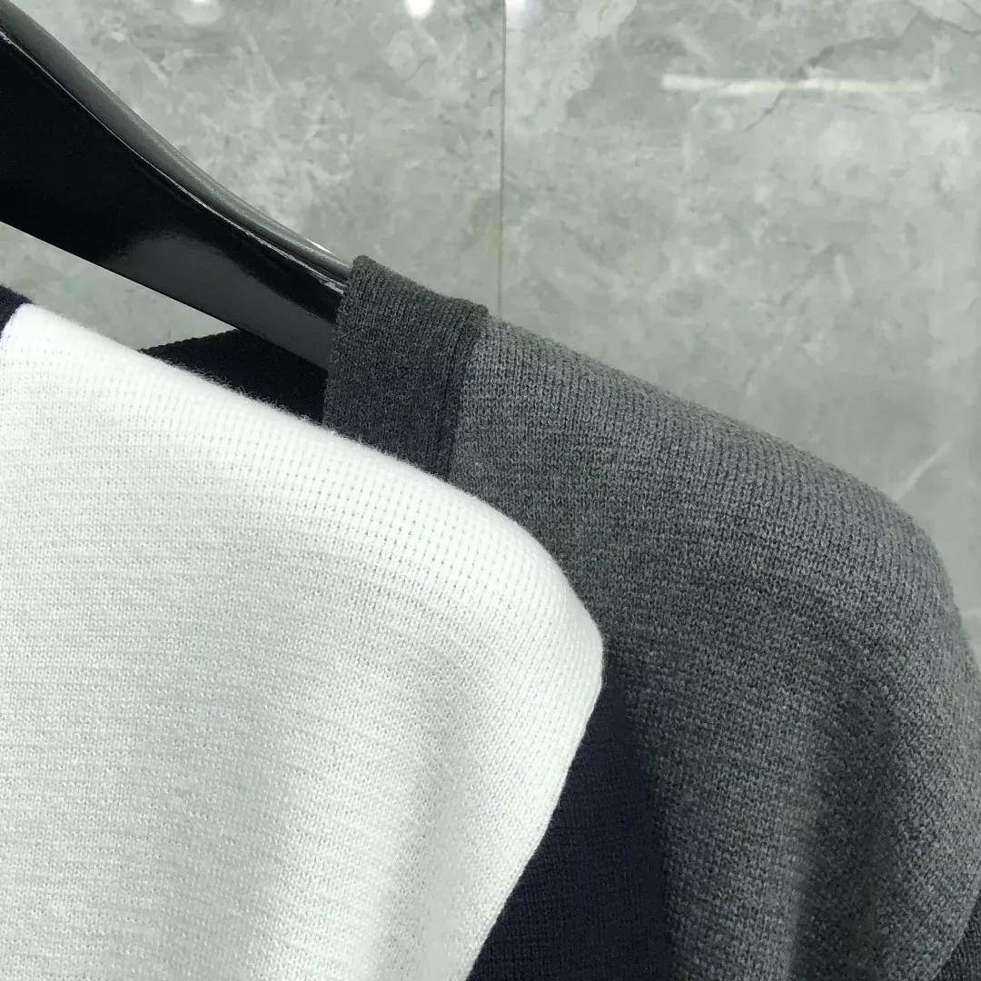 톰브라운 배색 코튼 니트 남녀공용 긴소매 가디건 상세 이미지 2