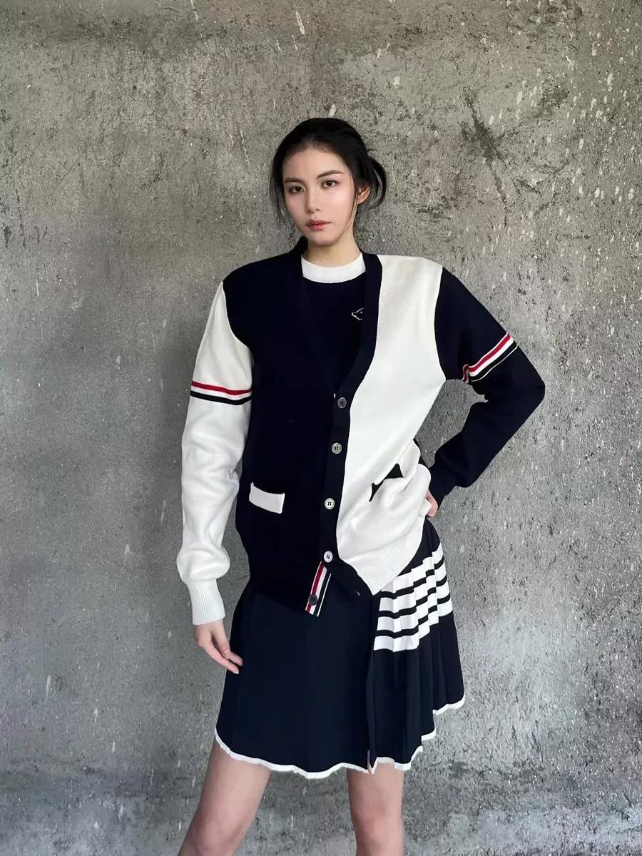 톰브라운 배색 코튼 니트 남녀공용 긴소매 가디건 상세 이미지 31