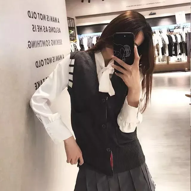 톰브라운 캐시미어 혼방 브이넥 남녀공용 민소매 가디건 상세 이미지 38