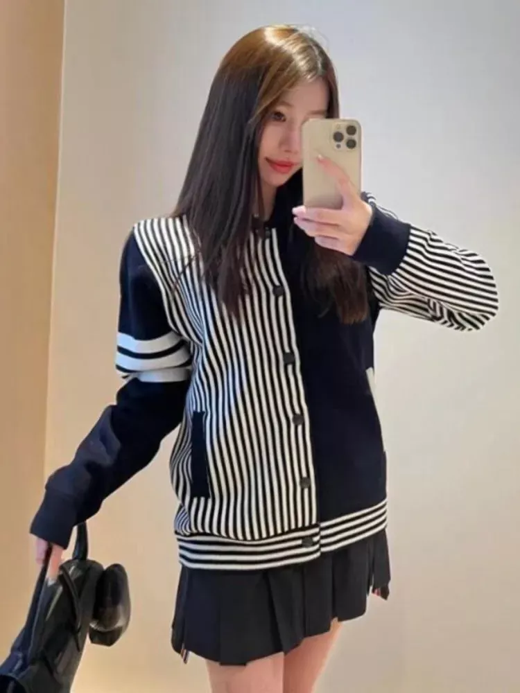 톰브라운 스트라이프 배색 코튼 남녀공용 버튼 재킷 상세 이미지 31