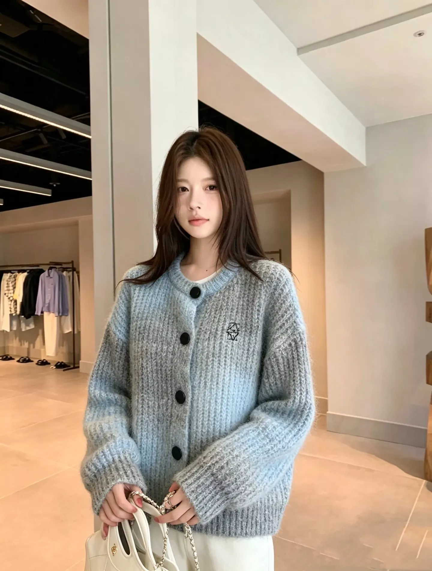 로에베 그라데이션 모헤어 혼방 여성용 긴소매 가디건 상세 이미지 14