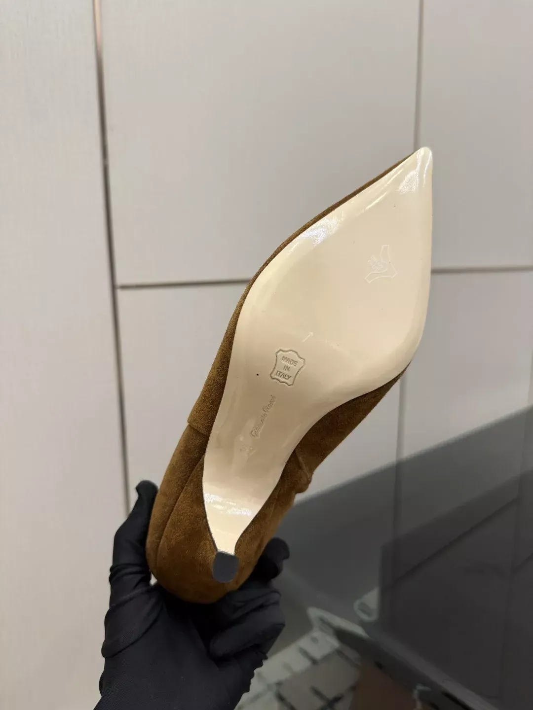 지안비토로시 스웨이드 뾰족코 힐 여성용 앵클 부츠 상세 이미지 9