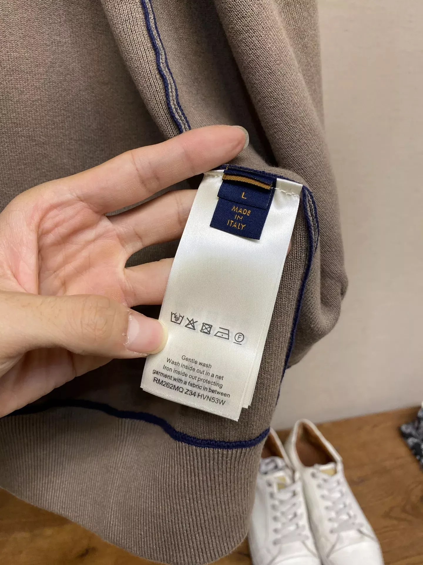 루이비통 로고 배색 자카드 남녀공용 니트 재킷 상세 이미지 6