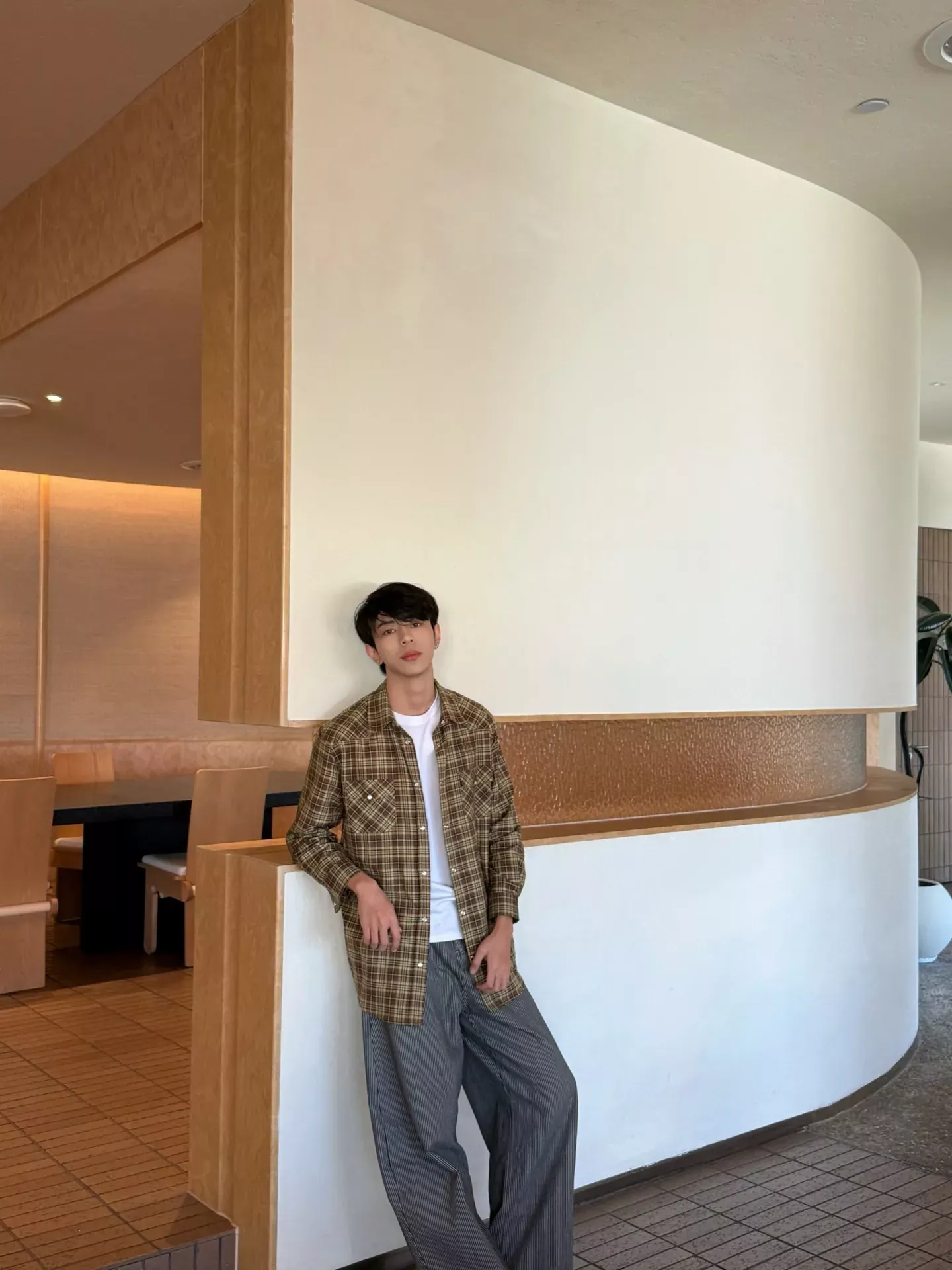 미우미우 체크 코튼 오버핏 남녀공용 긴소매 셔츠 상세 이미지 11