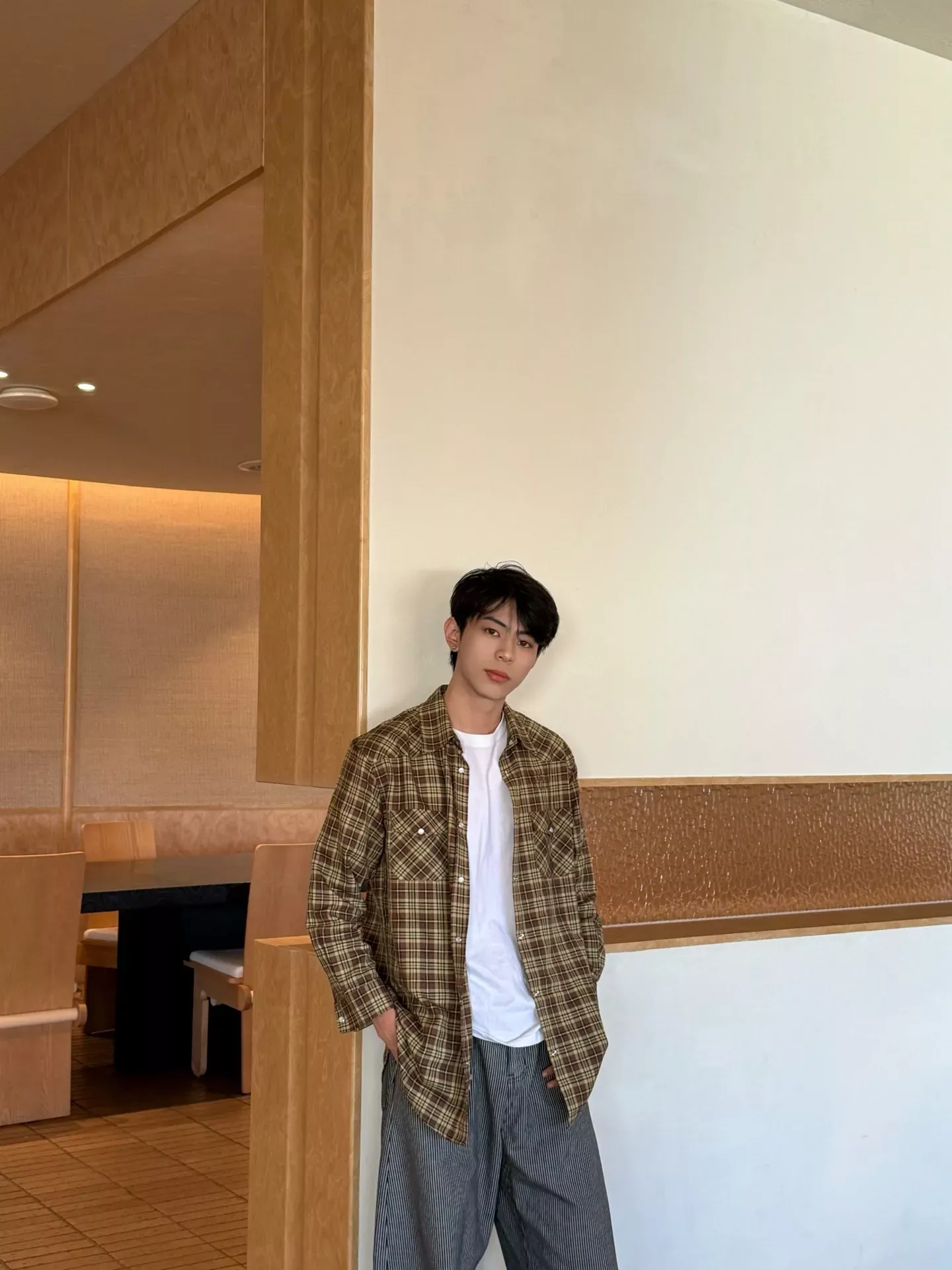 미우미우 체크 코튼 오버핏 남녀공용 긴소매 셔츠 상세 이미지 12