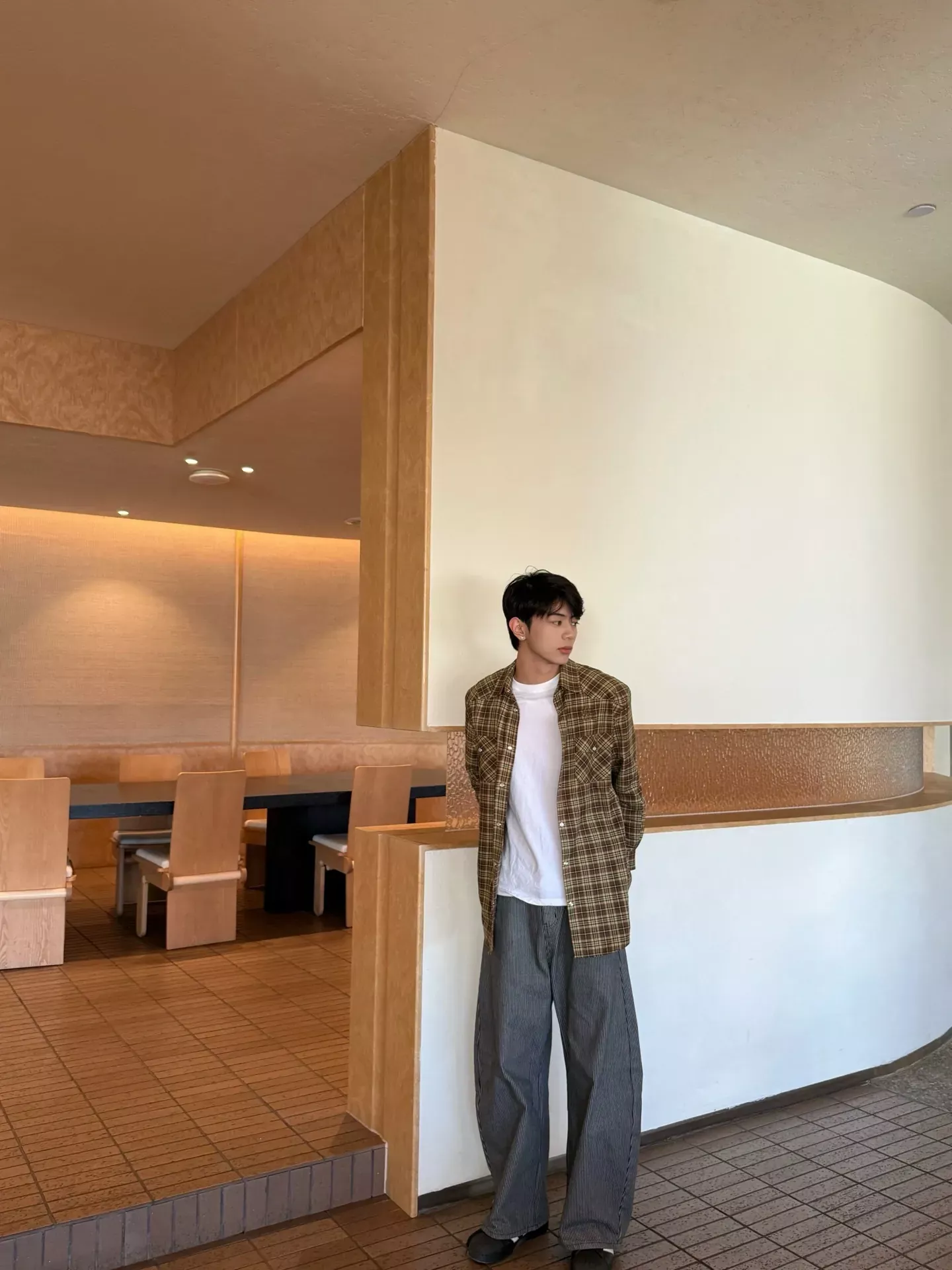 미우미우 체크 코튼 오버핏 남녀공용 긴소매 셔츠 상세 이미지 16