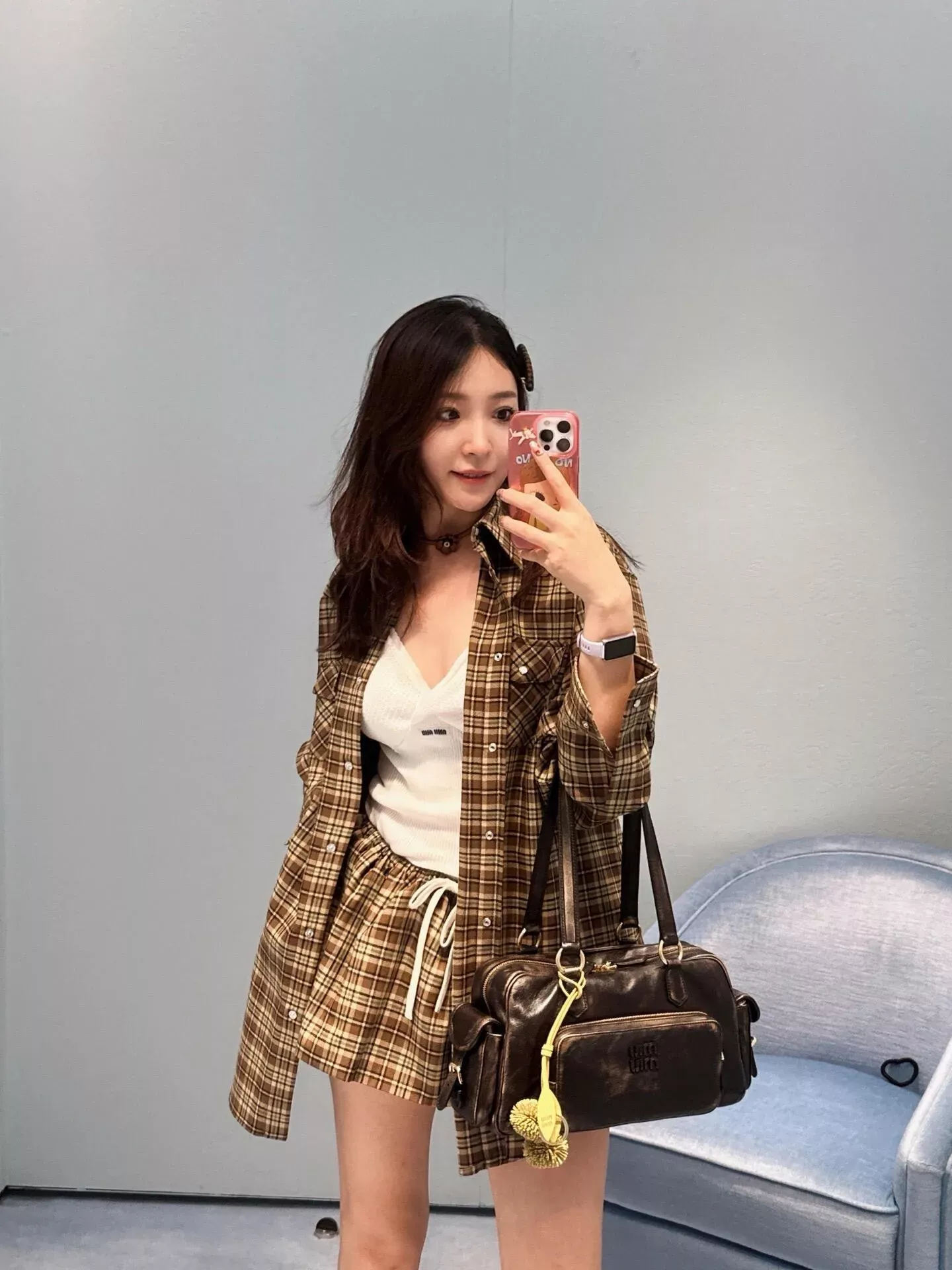 미우미우 체크 코튼 오버핏 남녀공용 긴소매 셔츠 상세 이미지 19