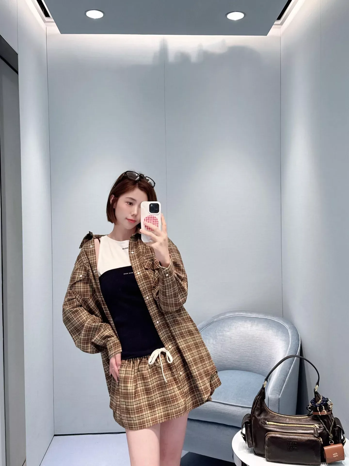 미우미우 체크 코튼 오버핏 남녀공용 긴소매 셔츠 상세 이미지 27
