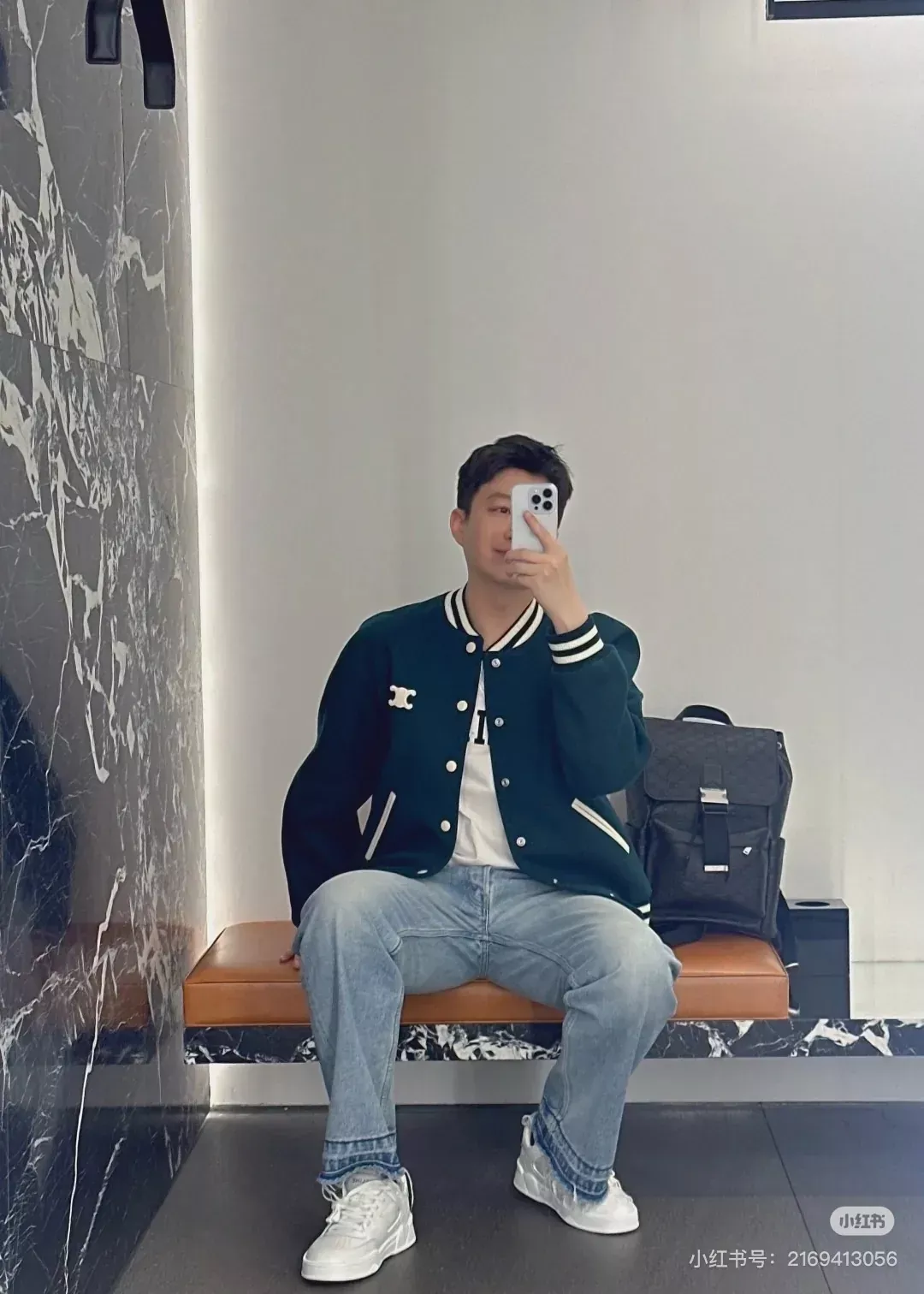 셀린느 트리옹프 울 바시티 남녀공용 버튼 재킷 상세 이미지 16