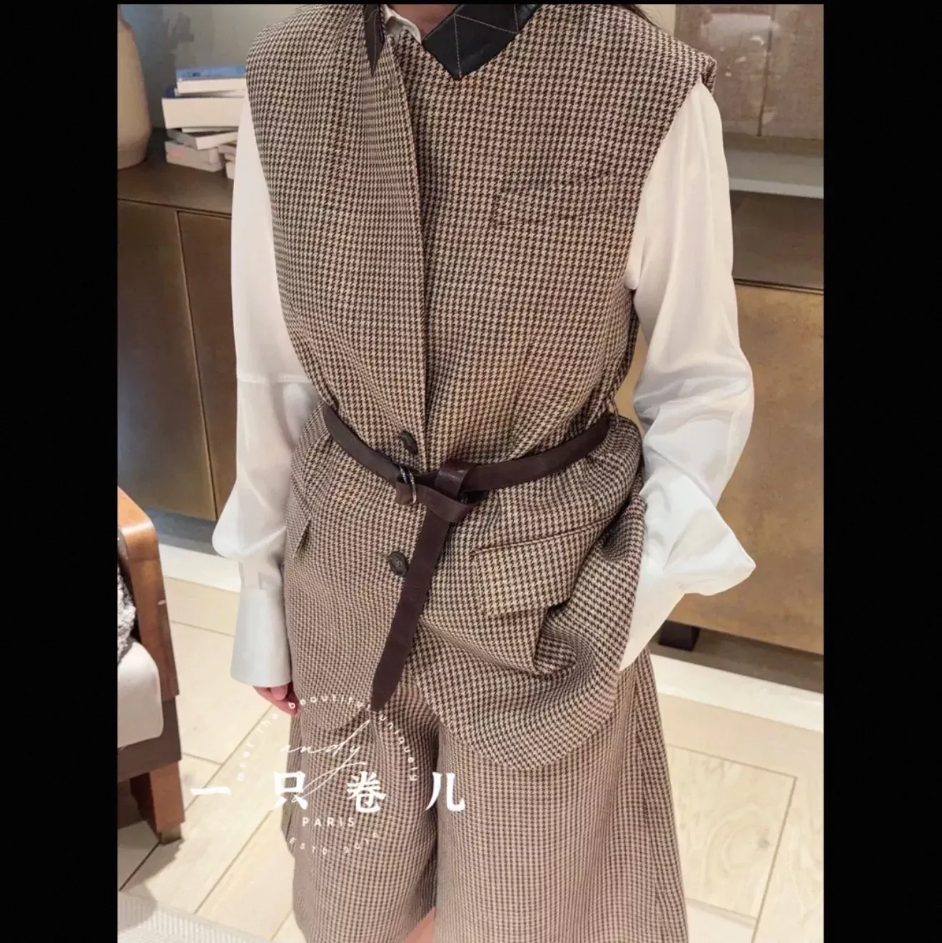 브루넬로쿠치넬리 천조격 울 혼방 벨트 여성용 버튼 조끼 상세 이미지 21