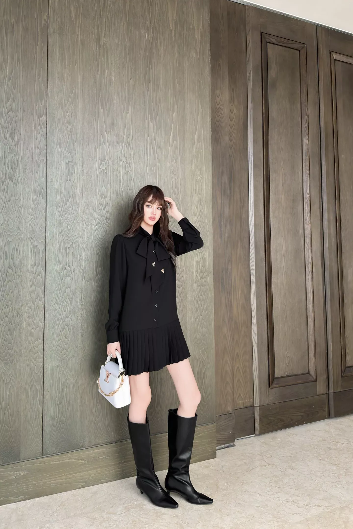 루이비통 타이넥 플리츠 여성용 원피스 상세 이미지 24