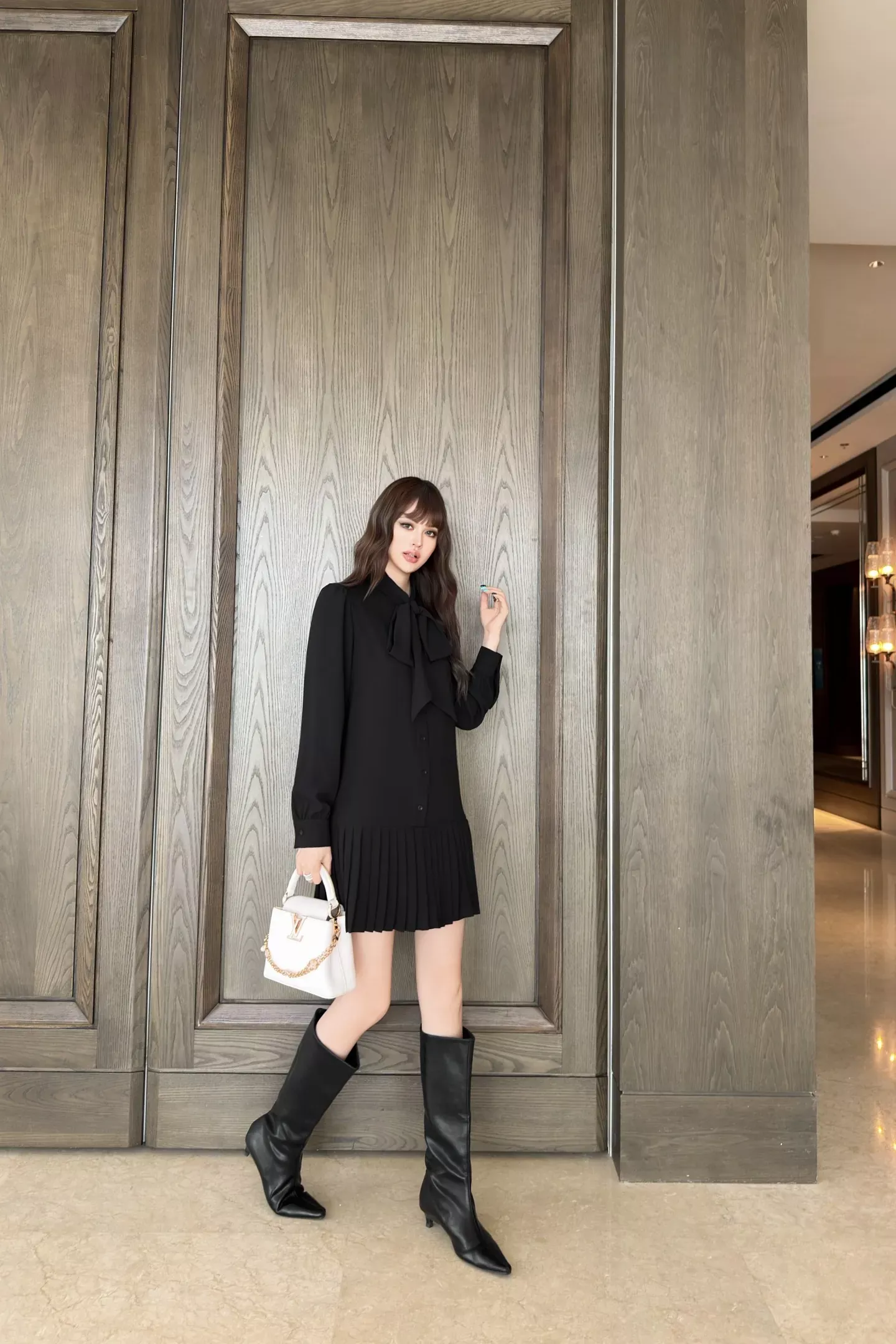 루이비통 타이넥 플리츠 여성용 원피스 상세 이미지 27