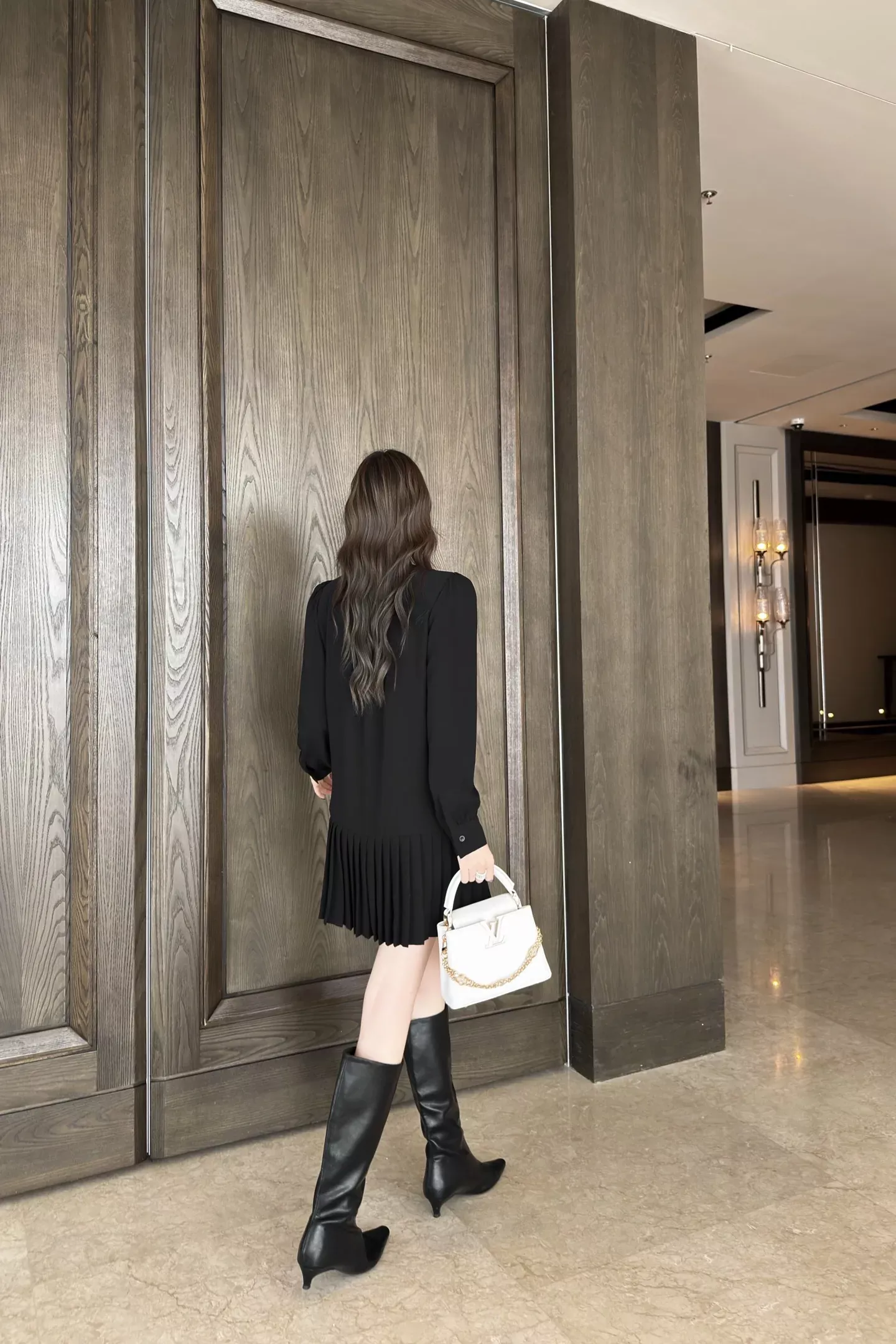 루이비통 타이넥 플리츠 여성용 원피스 상세 이미지 29