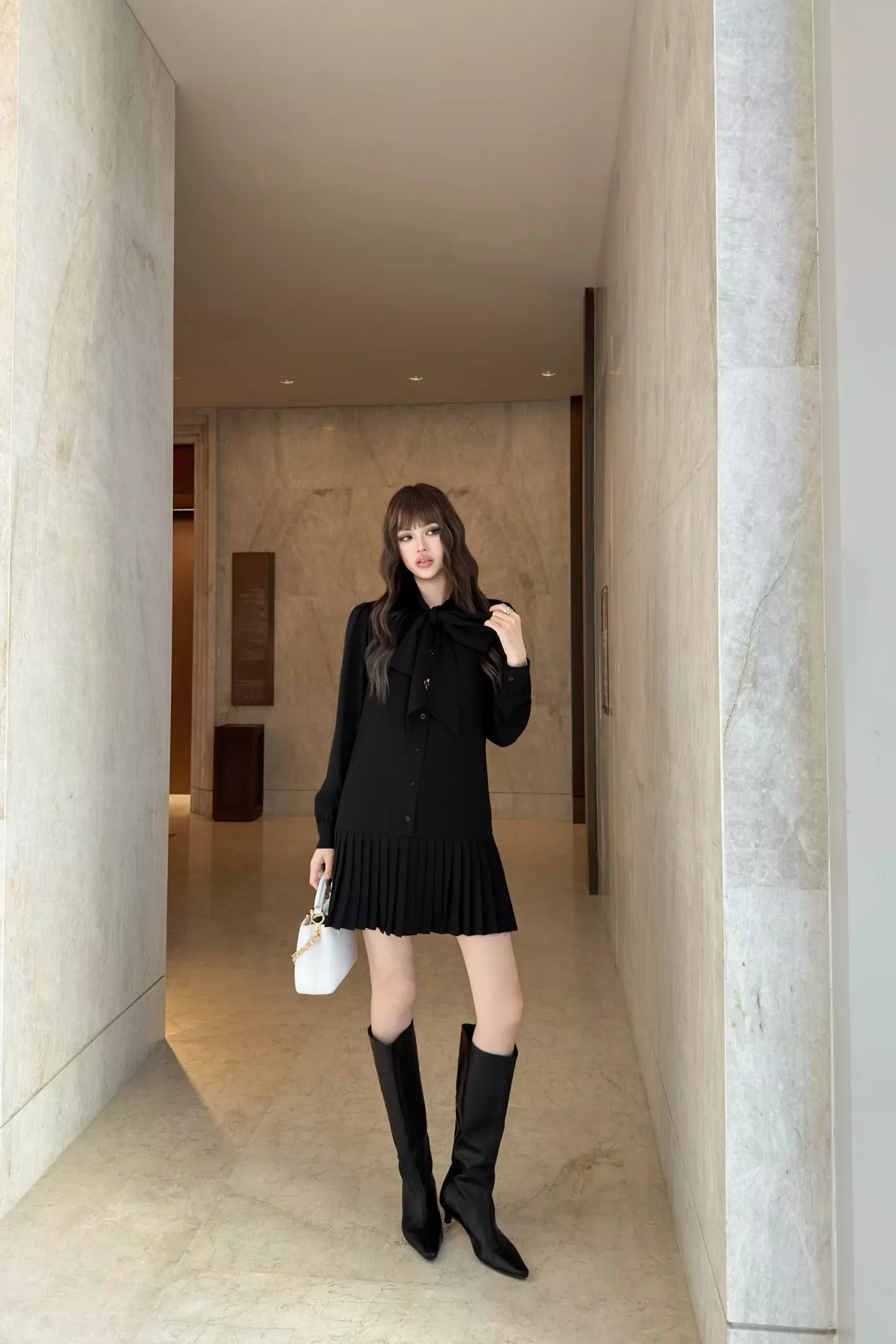 루이비통 타이넥 플리츠 여성용 원피스 상세 이미지 31