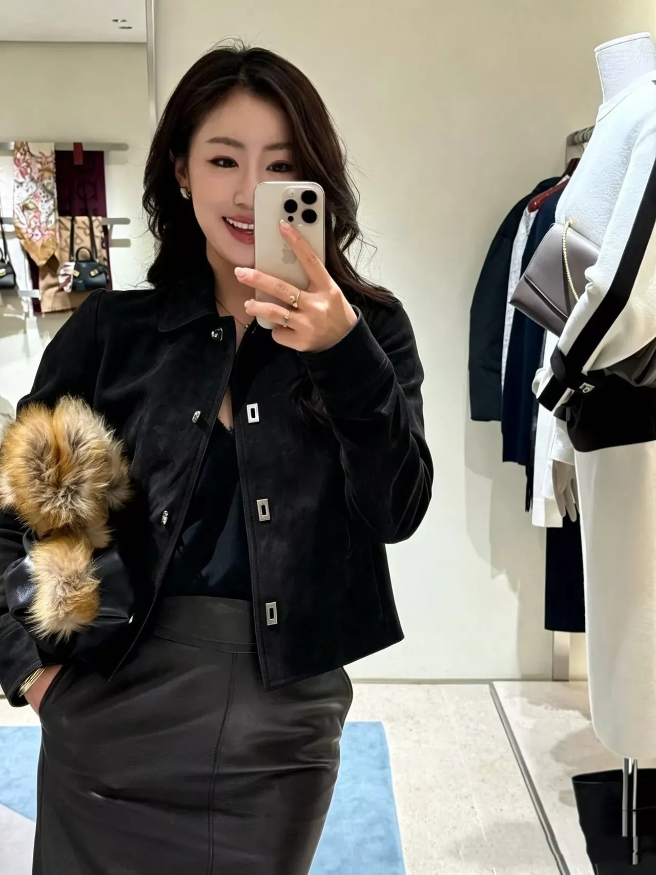 페라가모 빈티지 스웨이드 터치 여성용 버튼 재킷 상세 이미지 24