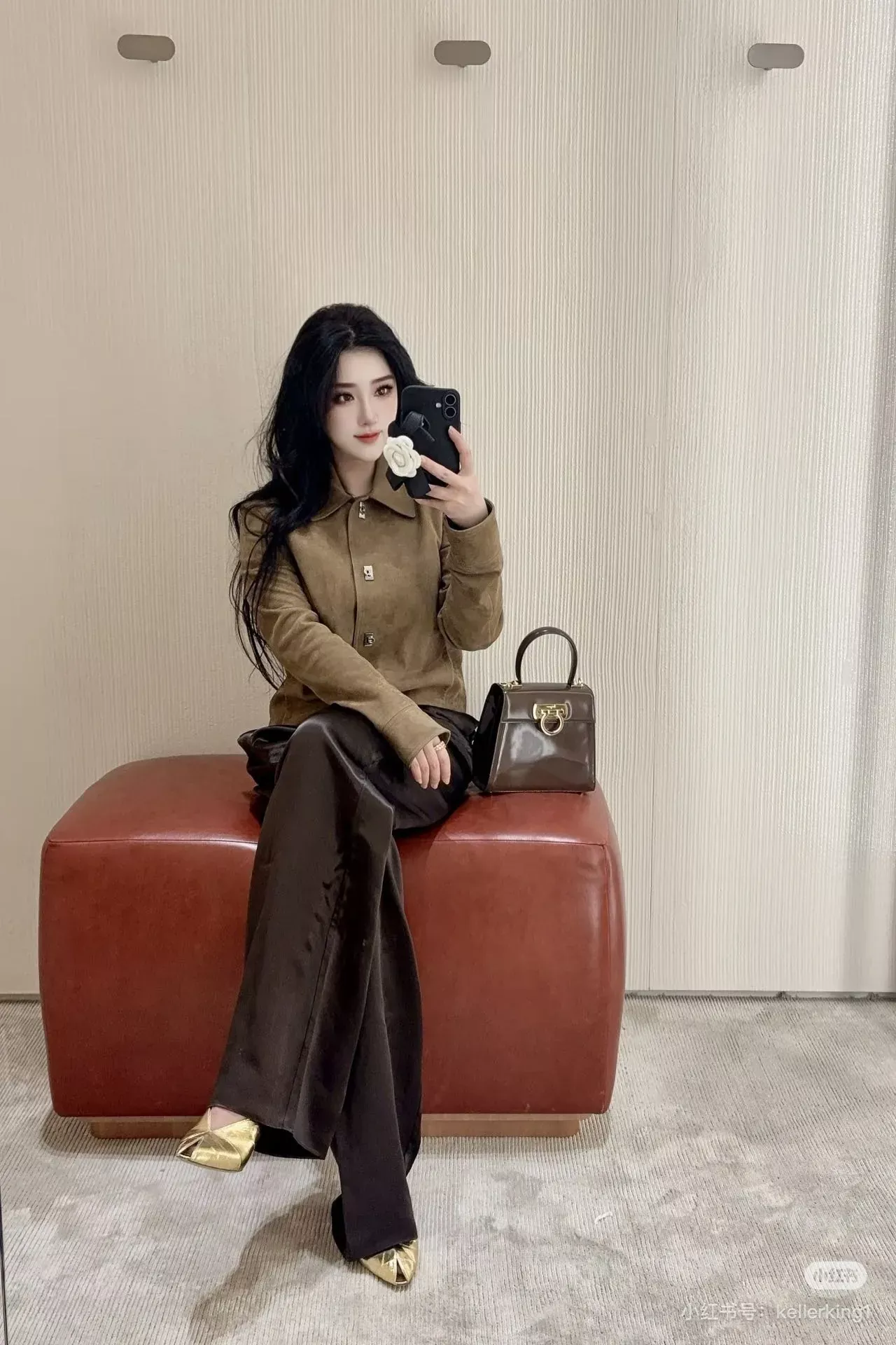 페라가모 빈티지 스웨이드 터치 여성용 버튼 재킷 상세 이미지 39