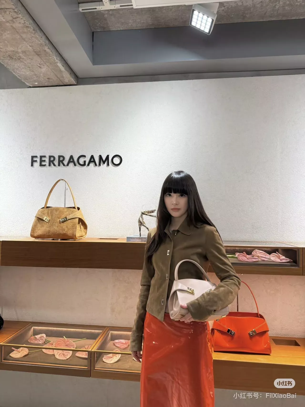 페라가모 빈티지 스웨이드 터치 여성용 버튼 재킷 상세 이미지 42