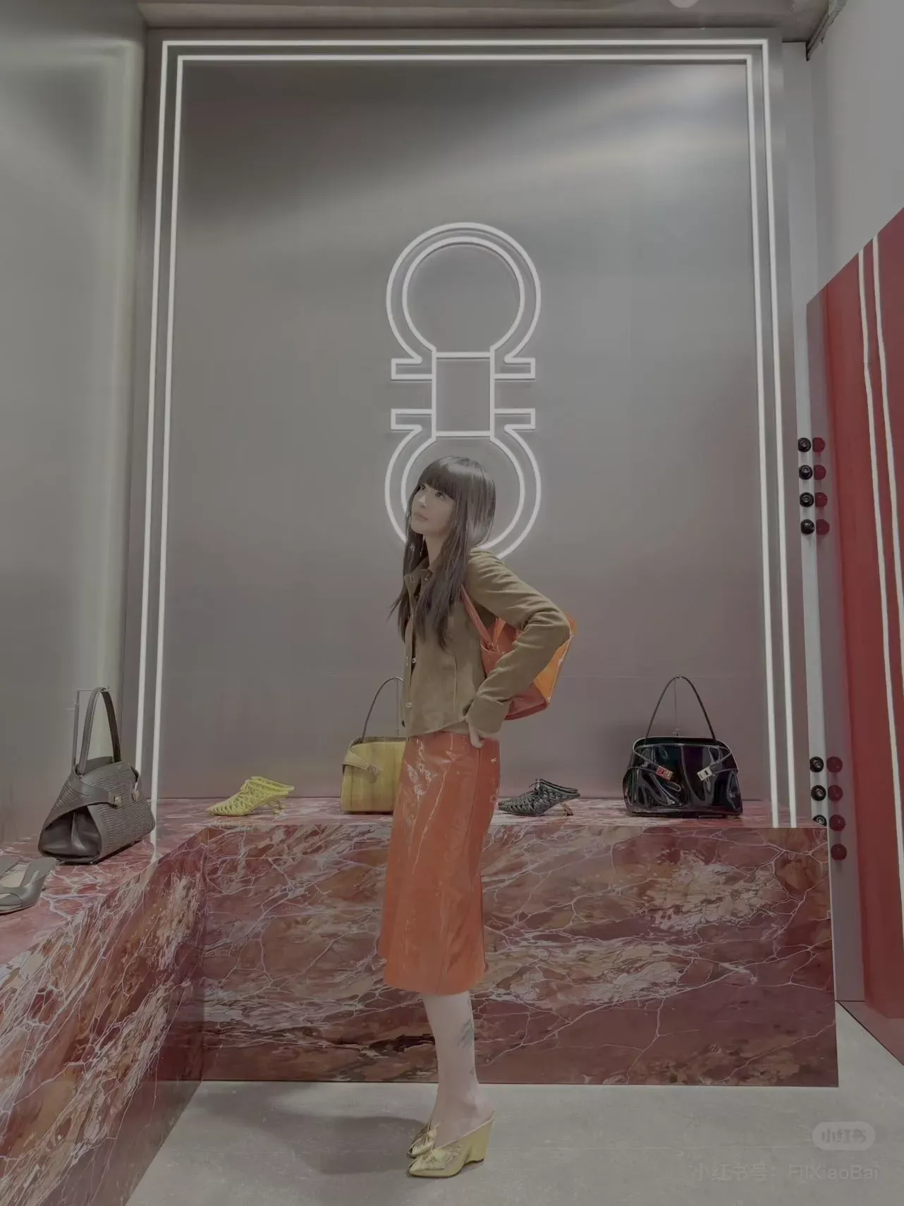페라가모 빈티지 스웨이드 터치 여성용 버튼 재킷 상세 이미지 43