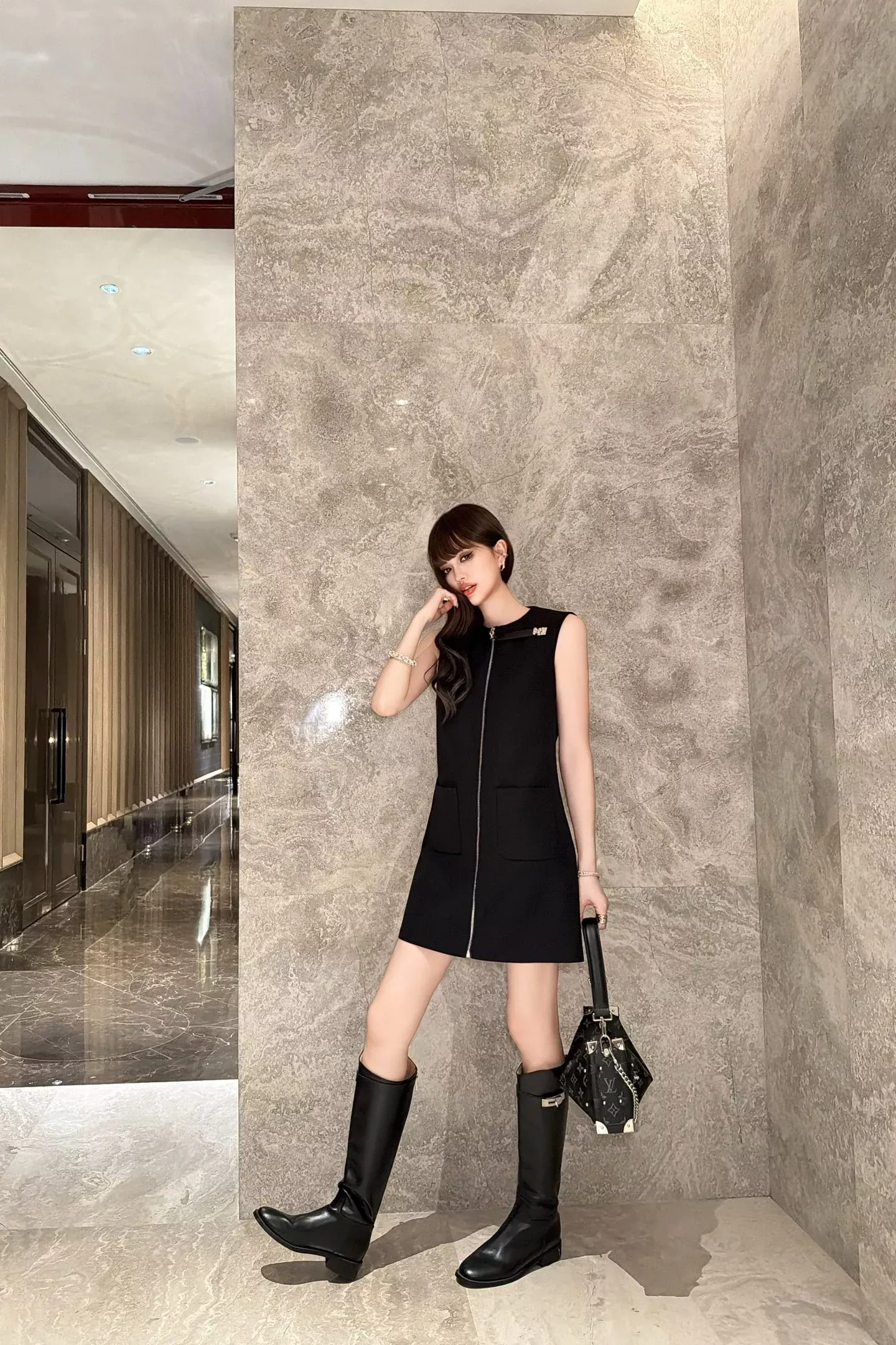 루이비통 울 혼방 집업 포켓 여성용 원피스 상세 이미지 29