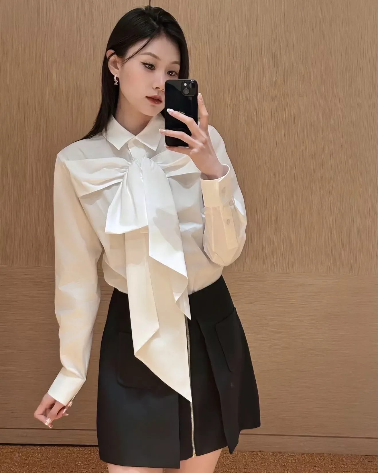 루이비통 리본 타이 코튼 여성용 긴소매 셔츠 상세 이미지 21