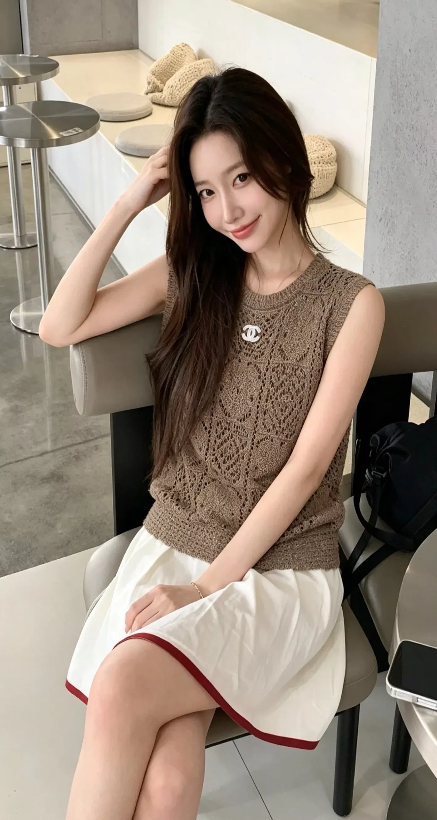 샤넬 격자 펀칭 울혼방 여성용 민소매 니트 상세 이미지 13