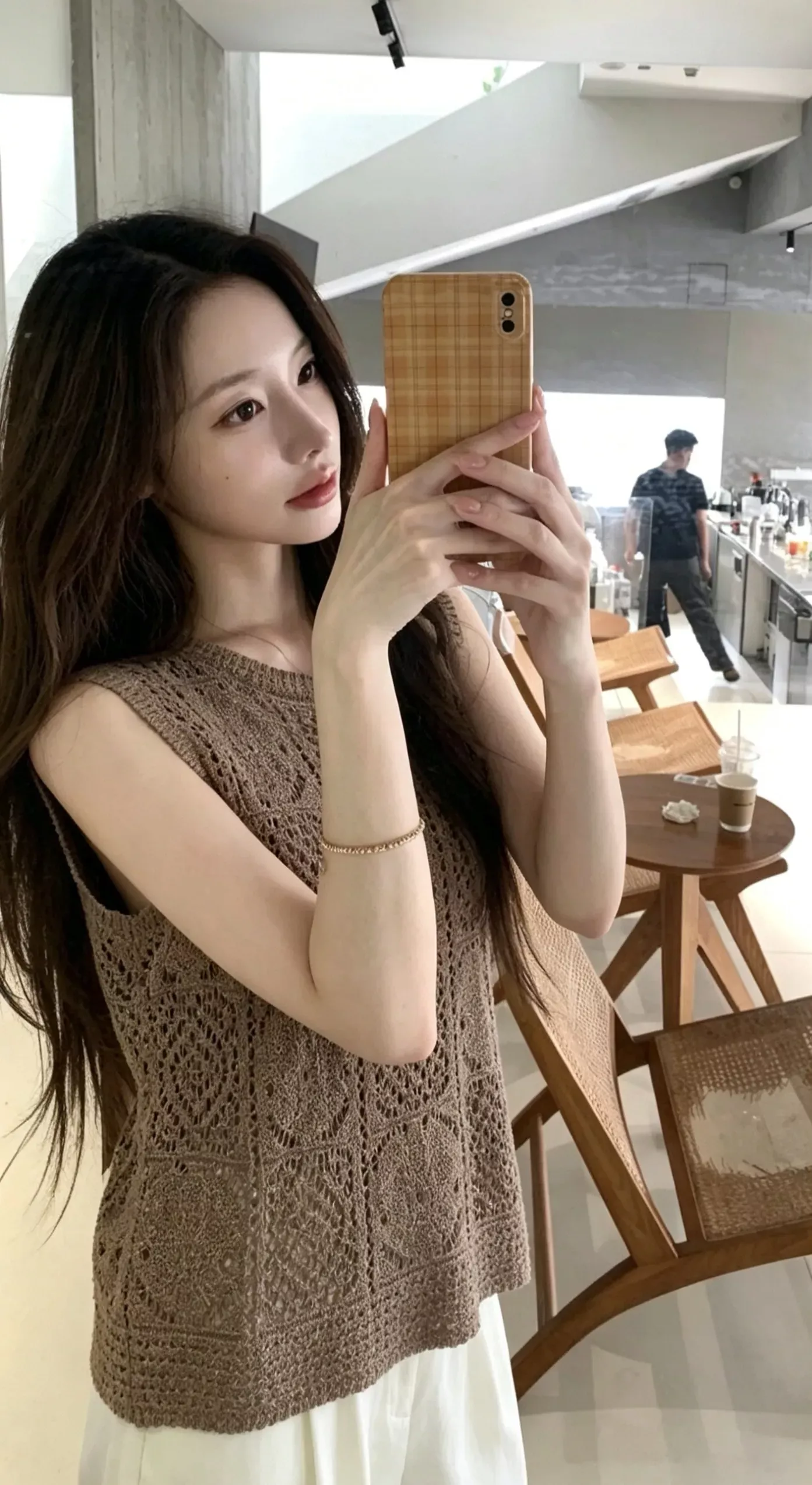 샤넬 격자 펀칭 울혼방 여성용 민소매 니트 상세 이미지 14