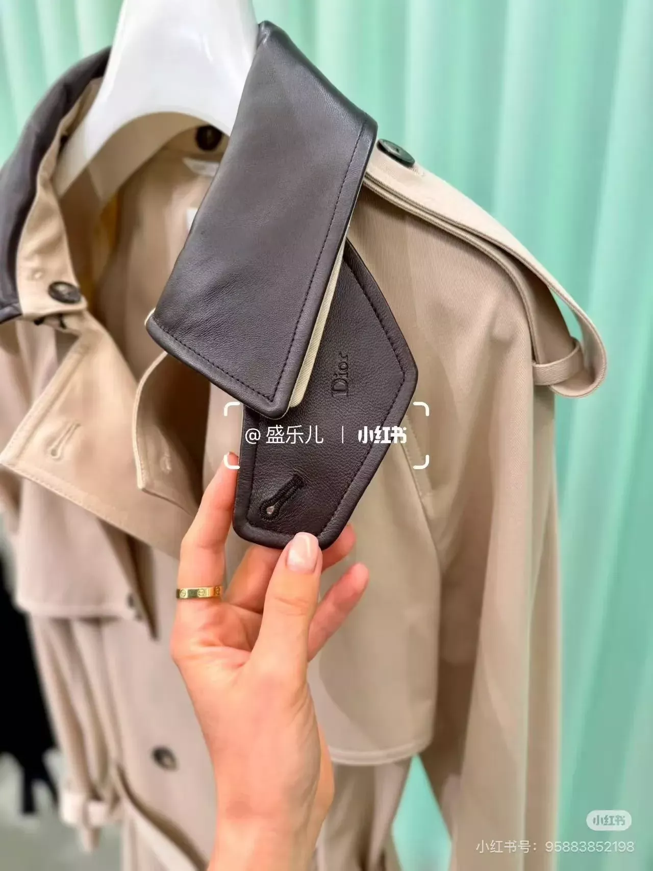 디올 가죽 카라 더블버튼 여성용 롱 코트 상세 이미지 17