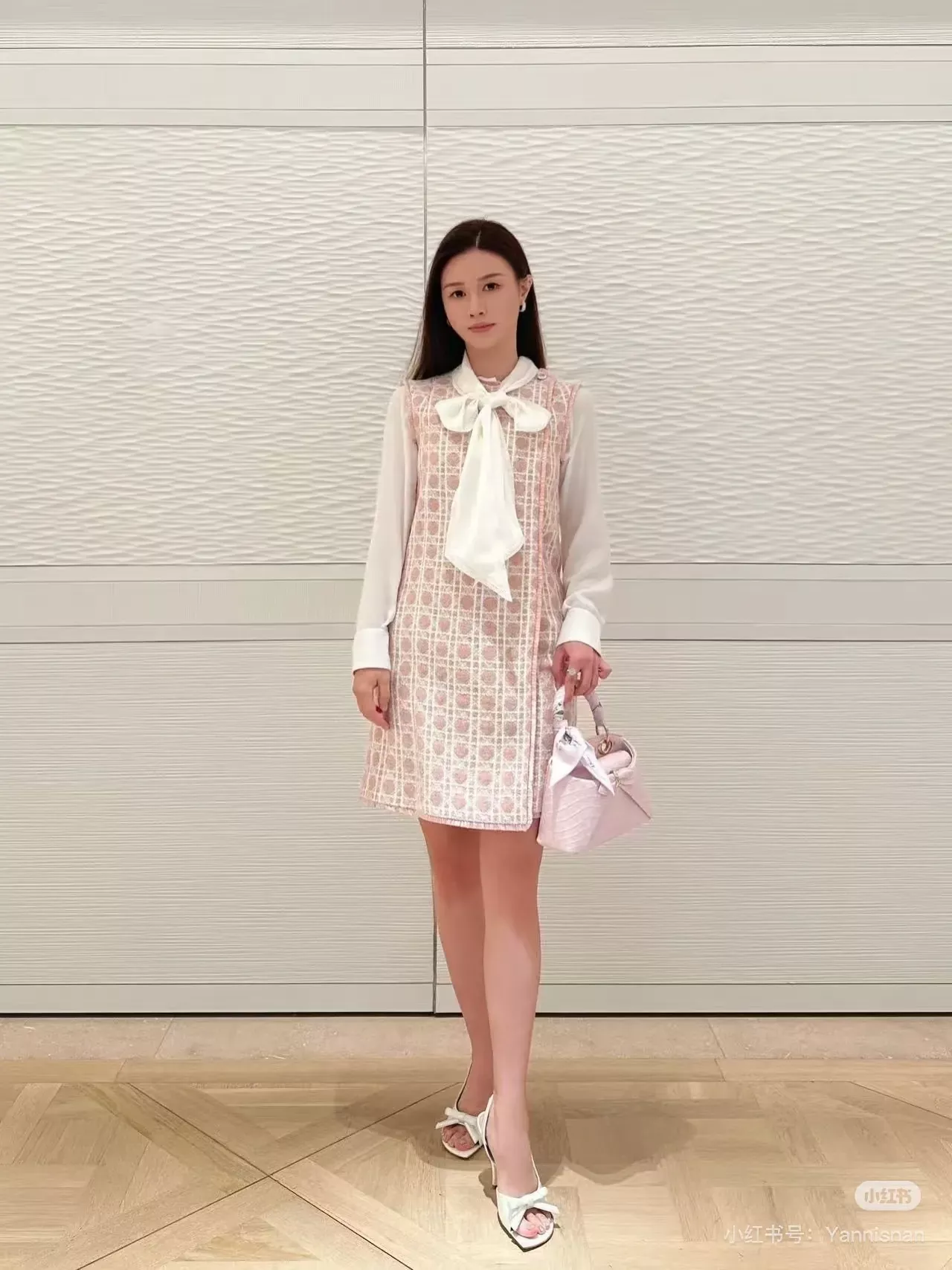 디올 리본 타이 루즈핏 여성용 긴소매 셔츠 상세 이미지 17
