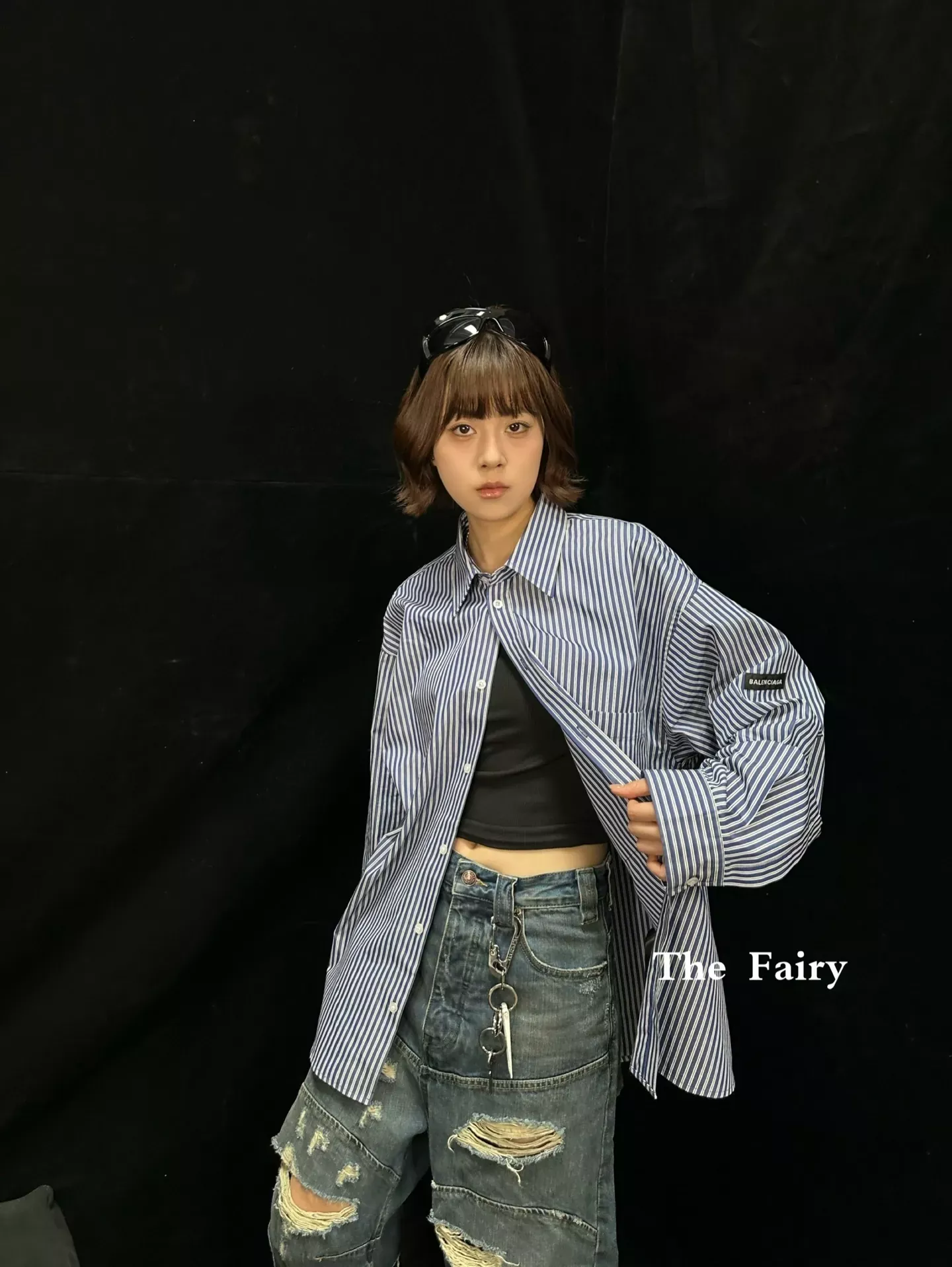 발렌시아가 스트라이프 오버핏 남녀공용 긴소매 셔츠 상세 이미지 11