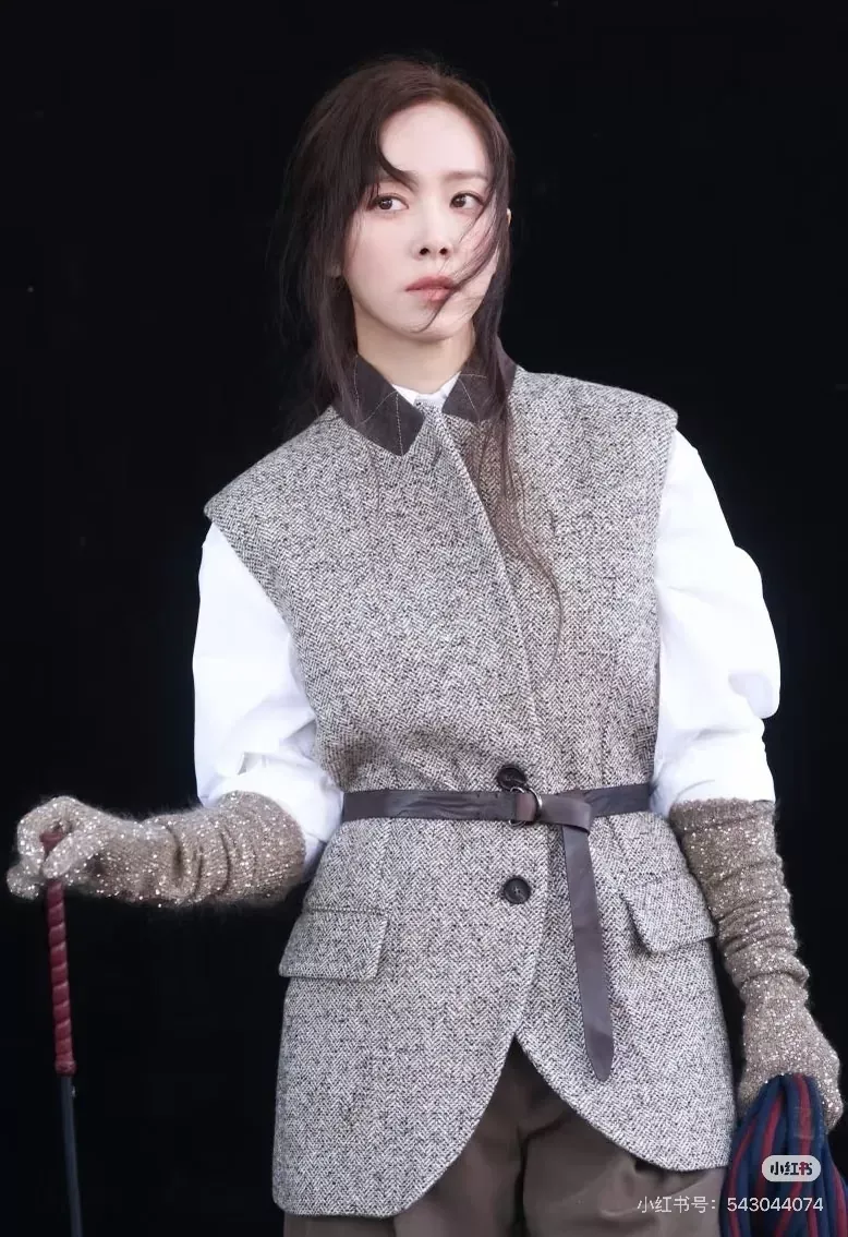 브루넬로쿠치넬리 체크 울 버튼 벨트 여성용 버튼 조끼 상세 이미지 16