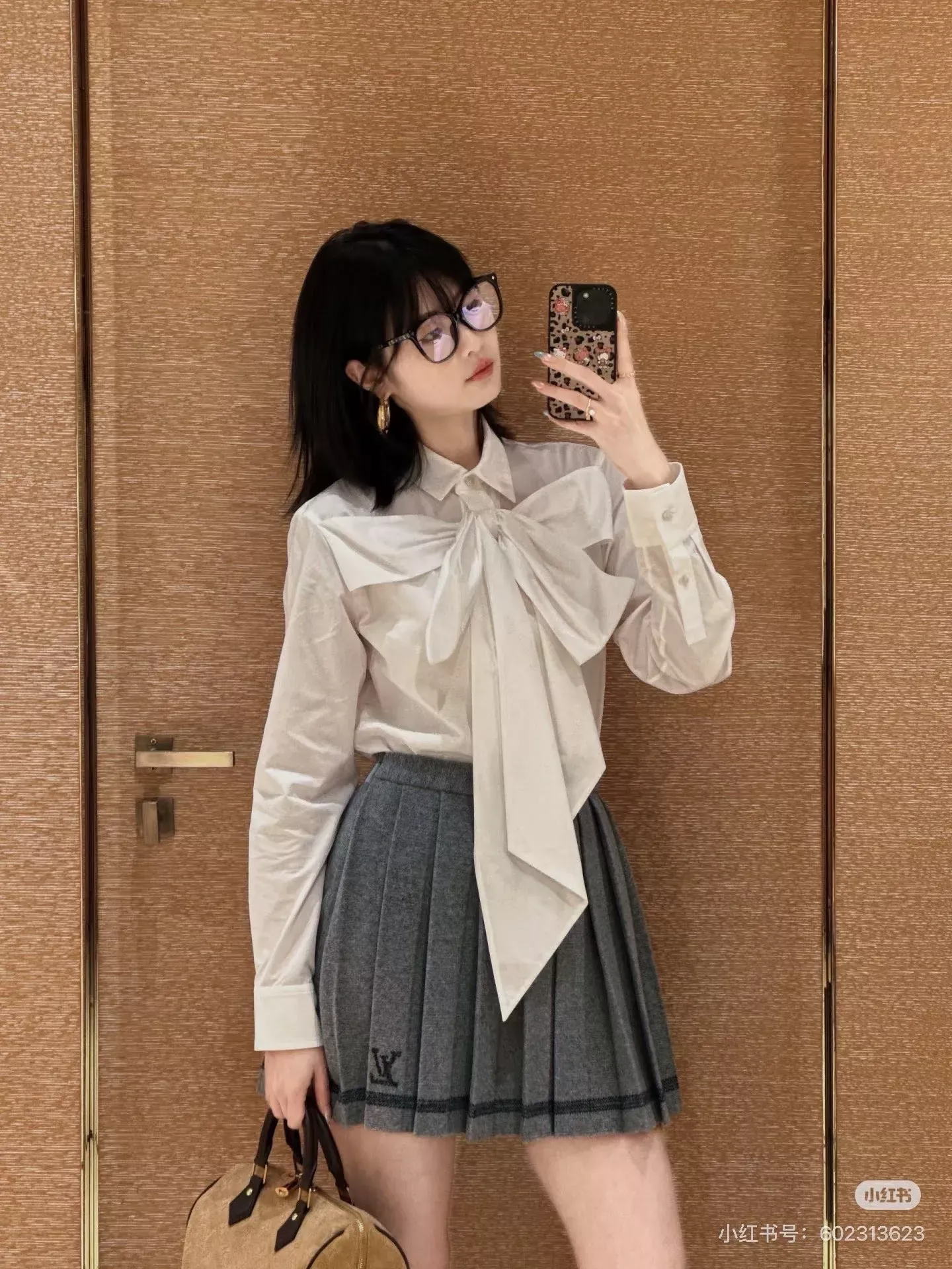 루이비통 입체 재단 포인트 여성용 긴소매 셔츠 상세 이미지 18