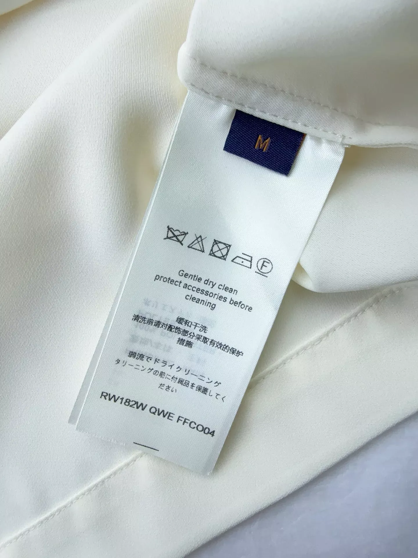 루이비통 새틴 플리츠 소매 여성용 긴소매 블라우스 상세 이미지 8